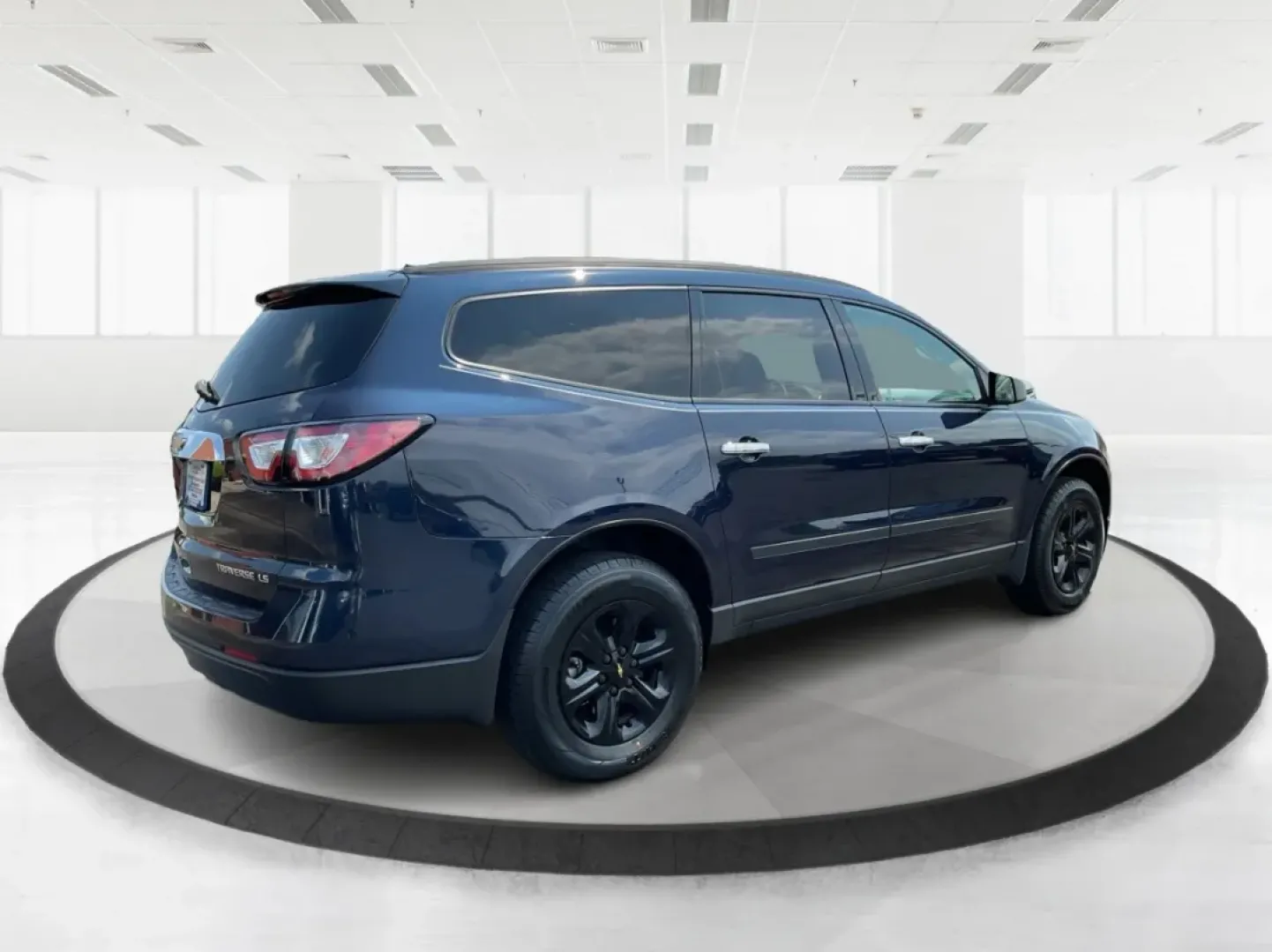 2015 Chevrolet Traverse LS (1GNKVFED9FJ) with an 3.6L V-6 gasoline direct injection engine, located at 4508 South Dixie Dr, Moraine, OH, 45439, (937) 908-9800, 39.689976, -84.218452 - **Adventure Awaits with the 2015 Chevrolet Traverse LS Perfect for Growing Families and Weekend Getaways!**<br /> <br /> Are you ready to elevate your family outings or weekend adventures? Look no further than the 2015 Chevrolet Traverse LS, a spacious and versatile SUV designed to meet the demands - Photo#2