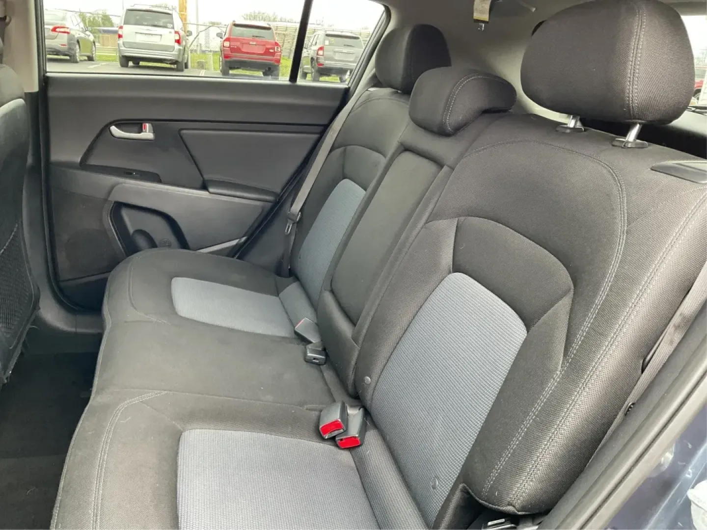 2014 Kia Sportage LX (KNDPBCAC3E7) with an 2.4L I-4 gasoline direct injection engine, located at 1951 S Dayton Lakeview Rd., New Carlisle, OH, 45344, (937) 908-9800, 39.890999, -84.050255 - **Adventure Awaits: Explore the 2014 Kia Sportage LX at Advantage Car and Credit!**<br /> <br /> Are you ready to embrace the open road and create unforgettable memories? The 2014 Kia Sportage LX is your ticket to adventure, perfect for weekend getaways, family trips, or daily commuting around Fairb - Photo#10