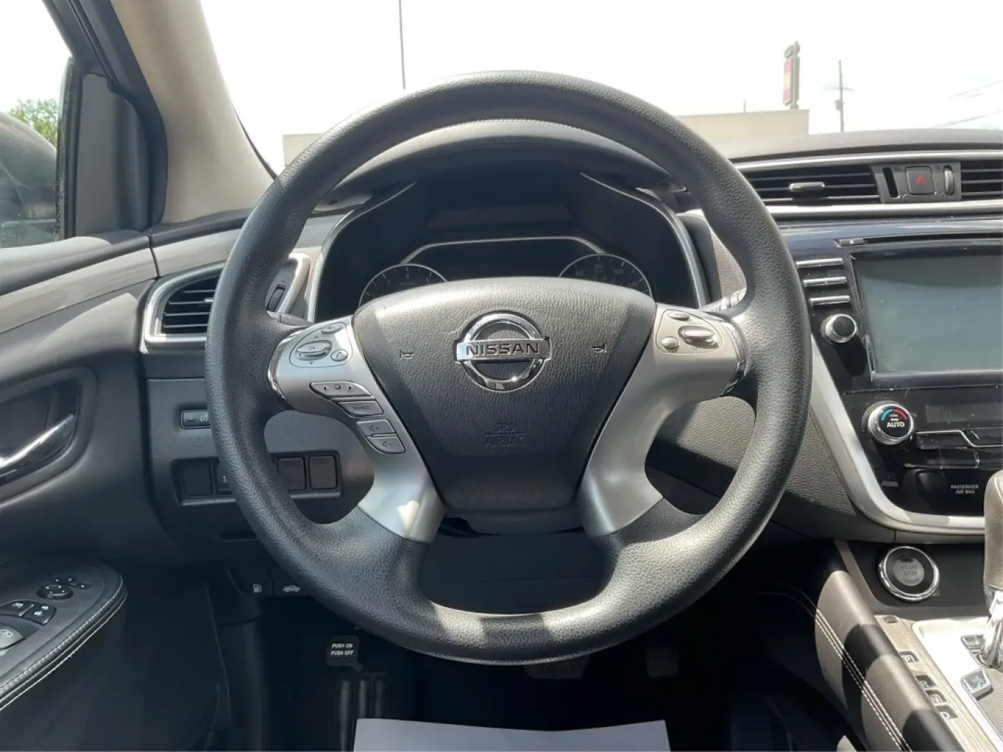 2017 Nissan Murano S AWD (5N1AZ2MH6HN) with an 3.5L V6 DOHC 24V engine, Continuously Variable Transmission transmission, located at 1230 East Main St, Xenia, OH, 45385, (937) 908-9800, 39.688026, -83.910172 - **Adventure-Ready: 2017 Nissan Murano S AWD at Advantage Car and Credit in Fairborn, OH**<br /> <br /> Are you ready to elevate your lifestyle with a vehicle that perfectly blends comfort, safety, and versatility? Look no further than this stunning 2017 Nissan Murano S AWD, available now at Advantag - Photo#16