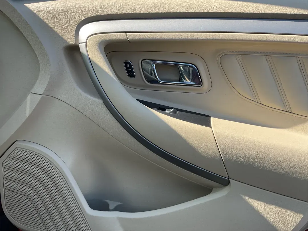 2014 Ford Taurus SE (1FAHP2D89EG) with an 3.5L V6 DOHC 24V engine, 6-Speed Automatic transmission, located at 1184 Kauffman Ave, Fairborn, OH, 45324, (937) 908-9800, 39.807072, -84.030914 - **Experience the Perfect Blend of Comfort and Reliability with the 2014 Ford Taurus SE**<br /> <br /> Looking for a reliable sedan that suits your daily commute while also being perfect for family road trips? The 2014 Ford Taurus SE is designed to meet the needs of diverse lifestyles, making it a fa - Photo#20