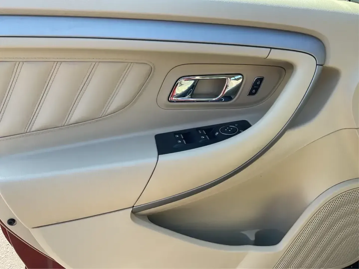 2014 Ford Taurus SE (1FAHP2D89EG) with an 3.5L V6 DOHC 24V engine, 6-Speed Automatic transmission, located at 1184 Kauffman Ave, Fairborn, OH, 45324, (937) 908-9800, 39.807072, -84.030914 - **Experience the Perfect Blend of Comfort and Reliability with the 2014 Ford Taurus SE**<br /> <br /> Looking for a reliable sedan that suits your daily commute while also being perfect for family road trips? The 2014 Ford Taurus SE is designed to meet the needs of diverse lifestyles, making it a fa - Photo#19