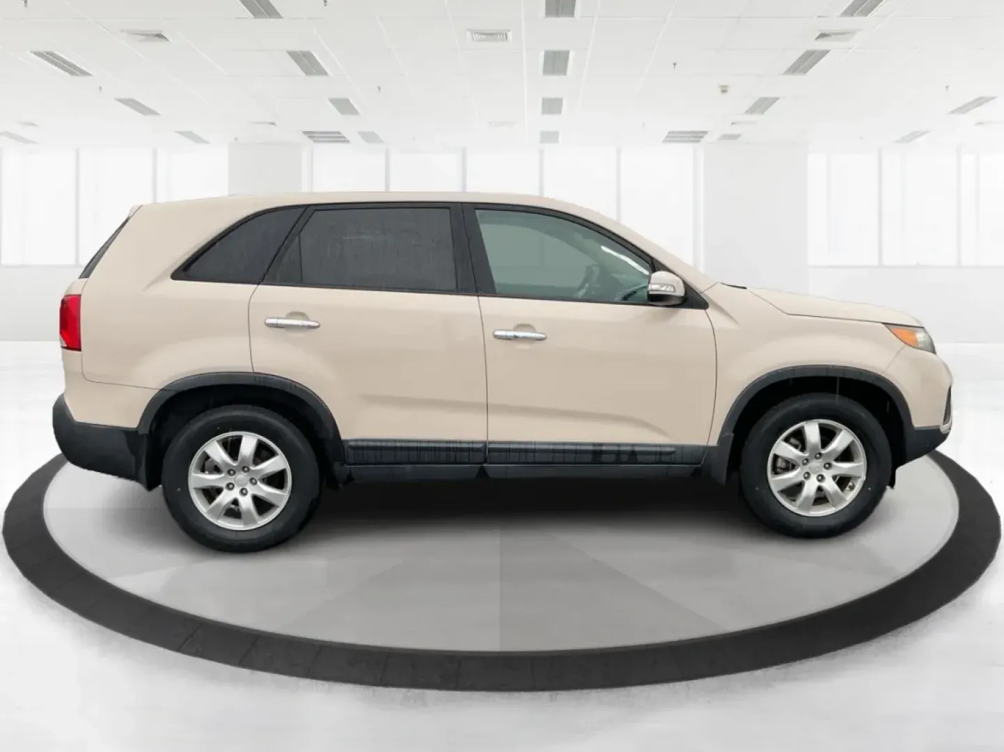 2011 Kia Sorento LX (5XYKT3A1XBG) with an 2.4L I-4 DOHC engine, located at 4508 South Dixie Dr, Moraine, OH, 45439, (937) 908-9800, 39.689976, -84.218452 - Are you searching for the perfect vehicle to enhance your family adventures while providing reliability and comfort? Look no further! At Advantage Car and Credit in Fairborn, OH, we present an exceptional 2011 Kia Sorento that's ready to take your lifestyle to the next level. Whether you're planning - Photo#1