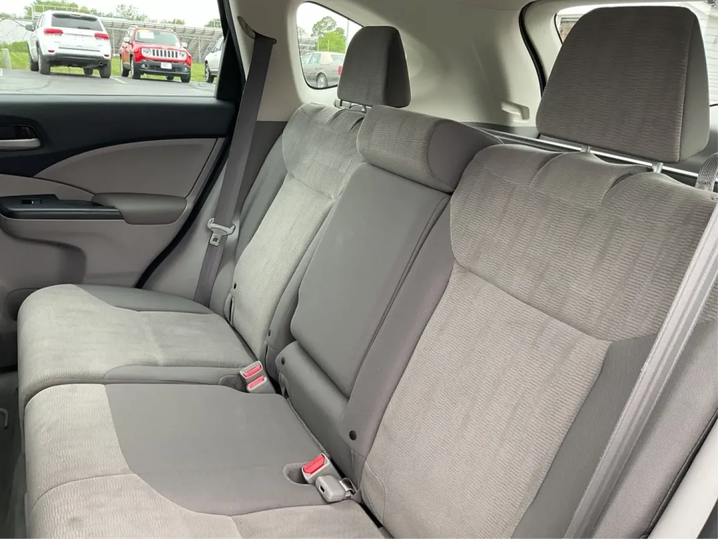 2013 Honda CR-V LX (5J6RM3H37DL) with an 2.4L I-4 DOHC engine, located at 1099 N County Rd 25A , Troy, OH, 45373, (937) 908-9800, 40.057079, -84.212883 - If you're searching for a reliable vehicle that perfectly balances space, comfort, and efficiency for your family or daily commute, look no further than this 2013 Honda CR-V LX, proudly offered by Advantage Car and Credit in Fairborn, OH. Located conveniently at 1184 Kauffman Ave, we specialize in * - Photo#10