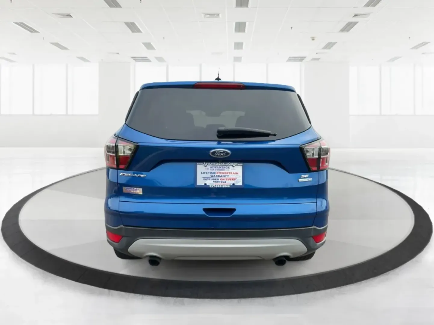 2017 Ford Escape SE (1FMCU9GD3HU) with an Other engine, located at 1099 N County Rd 25A , Troy, OH, 45373, (937) 908-9800, 40.057079, -84.212883 - Are you searching for a reliable and stylish SUV that fits seamlessly into your busy lifestyle? Look no further than this stunning 2017 Ford Escape SE, available now at Advantage Car and Credit in Fairborn, OH. With its robust features and comfortable design, this vehicle is perfect for growing fami - Photo#3