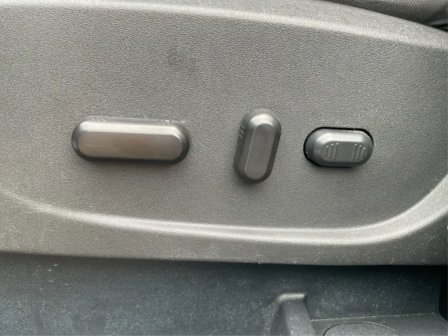 2017 Ford Escape SE (1FMCU9GD3HU) with an Other engine, located at 1099 N County Rd 25A , Troy, OH, 45373, (937) 908-9800, 40.057079, -84.212883 - Are you searching for a reliable and stylish SUV that fits seamlessly into your busy lifestyle? Look no further than this stunning 2017 Ford Escape SE, available now at Advantage Car and Credit in Fairborn, OH. With its robust features and comfortable design, this vehicle is perfect for growing fami - Photo#18