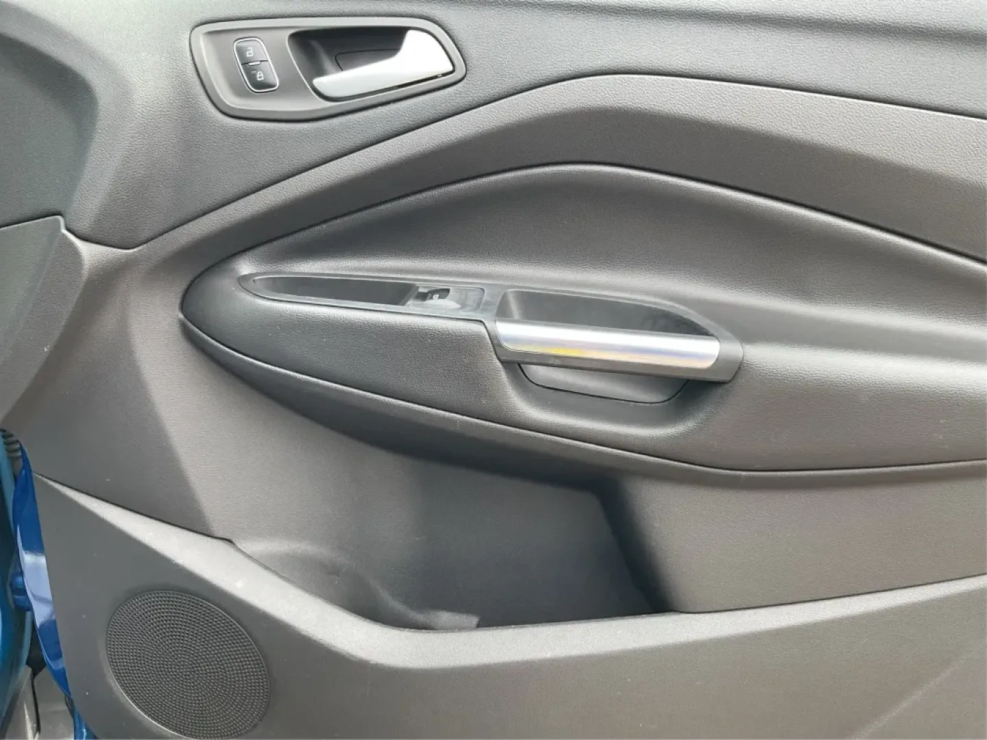 2017 Ford Escape SE (1FMCU9GD3HU) with an Other engine, located at 1099 N County Rd 25A , Troy, OH, 45373, (937) 908-9800, 40.057079, -84.212883 - Are you searching for a reliable and stylish SUV that fits seamlessly into your busy lifestyle? Look no further than this stunning 2017 Ford Escape SE, available now at Advantage Car and Credit in Fairborn, OH. With its robust features and comfortable design, this vehicle is perfect for growing fami - Photo#20