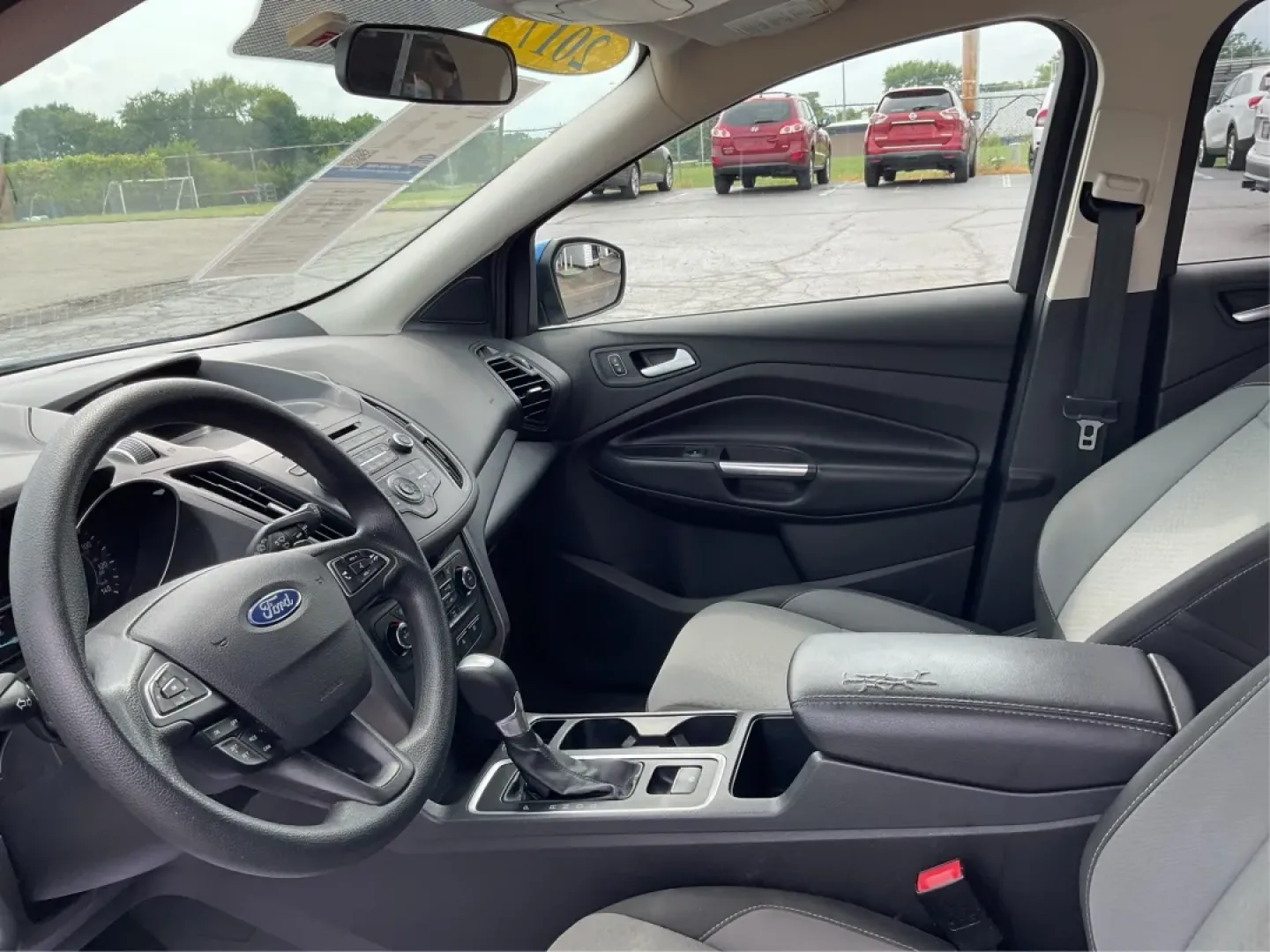 2017 Ford Escape SE (1FMCU9GD3HU) with an Other engine, located at 4508 South Dixie Dr, Moraine, OH, 45439, (937) 908-9800, 39.689976, -84.218452 - Are you searching for a reliable and stylish SUV that fits seamlessly into your busy lifestyle? Look no further than this stunning 2017 Ford Escape SE, available now at Advantage Car and Credit in Fairborn, OH. With its robust features and comfortable design, this vehicle is perfect for growing fami - Photo#9