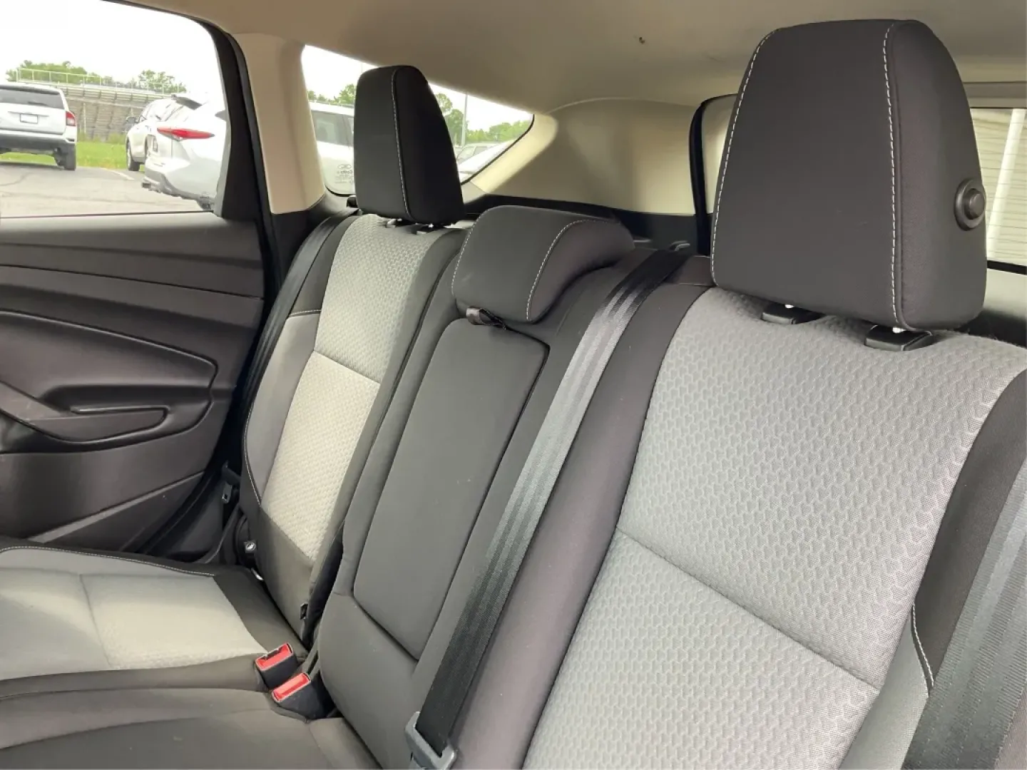 2017 Ford Escape SE (1FMCU9GD3HU) with an Other engine, located at 4508 South Dixie Dr, Moraine, OH, 45439, (937) 908-9800, 39.689976, -84.218452 - Are you searching for a reliable and stylish SUV that fits seamlessly into your busy lifestyle? Look no further than this stunning 2017 Ford Escape SE, available now at Advantage Car and Credit in Fairborn, OH. With its robust features and comfortable design, this vehicle is perfect for growing fami - Photo#10