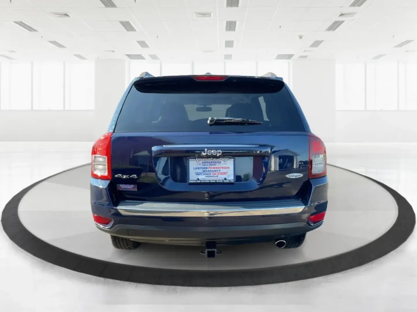 2016 Jeep Compass Latitude 4WD (1C4NJDEB7GD) with an 2.4L L4 DOHC 16V engine, 6-Speed Automatic transmission, located at 401 Woodman Dr, Riverside, OH, 45431, (937) 908-9800, 39.760899, -84.123421 - **Discover Adventure with the 2016 Jeep Compass Latitude 4WD at Advantage Car and Credit!**<br /> <br /> Are you ready to embrace your next adventure? Whether you're planning a weekend getaway, commuting to work, or navigating your family through busy city streets, the 2016 Jeep Compass Latitude 4WD - Photo#3