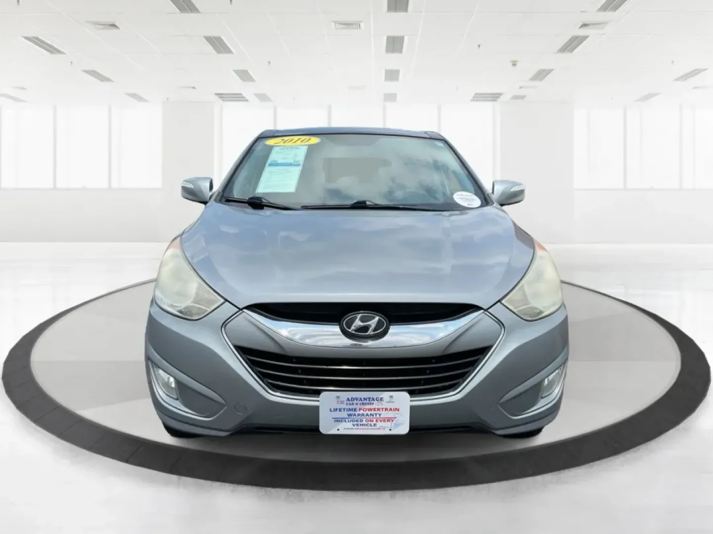 2010 Hyundai Tucson Limited (KM8JUCAC0AU) with an Theta II 2.4L I-4 DOHC engine, located at 4508 South Dixie Dr, Moraine, OH, 45439, (937) 908-9800, 39.689976, -84.218452 - **Adventure Awaits with the 2010 Hyundai Tucson Limited at Advantage Car and Credit!**<br /> <br /> Are you ready to embark on new adventures with your family or explore the great outdoors? The 2010 Hyundai Tucson Limited is the perfect companion for anyone who craves versatility and comfort-ideal f - Photo#7