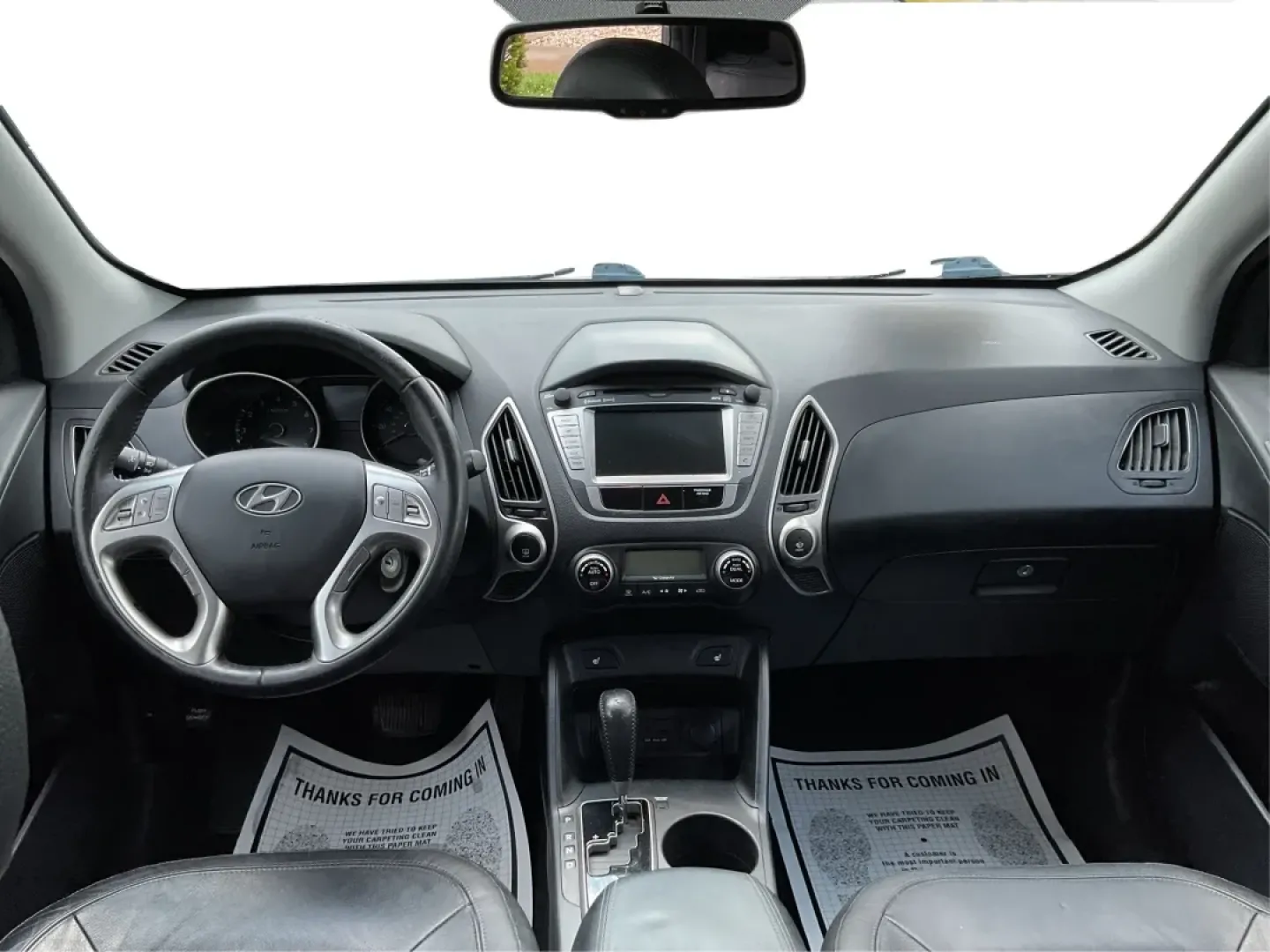 2010 Hyundai Tucson Limited (KM8JUCAC0AU) with an Theta II 2.4L I-4 DOHC engine, located at 4508 South Dixie Dr, Moraine, OH, 45439, (937) 908-9800, 39.689976, -84.218452 - **Adventure Awaits with the 2010 Hyundai Tucson Limited at Advantage Car and Credit!**<br /> <br /> Are you ready to embark on new adventures with your family or explore the great outdoors? The 2010 Hyundai Tucson Limited is the perfect companion for anyone who craves versatility and comfort-ideal f - Photo#20