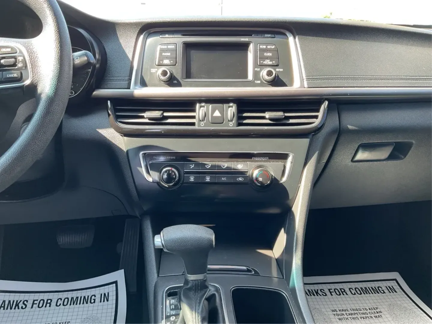 2017 Kia Optima LX (5XXGT4L37HG) with an Theta II 2.4L I-4 gasoline direct injection engine, located at 1184 Kauffman Ave, Fairborn, OH, 45324, (937) 908-9800, 39.807072, -84.030914 - Discover the perfect blend of style and functionality with this 2017 Kia Optima LX, available at Advantage Car and Credit, your trusted Buy Here Pay Here dealership in Fairborn, OH. Whether you're commuting to work, shuttling the kids to school, or planning a weekend getaway, this sedan is designed - Photo#13