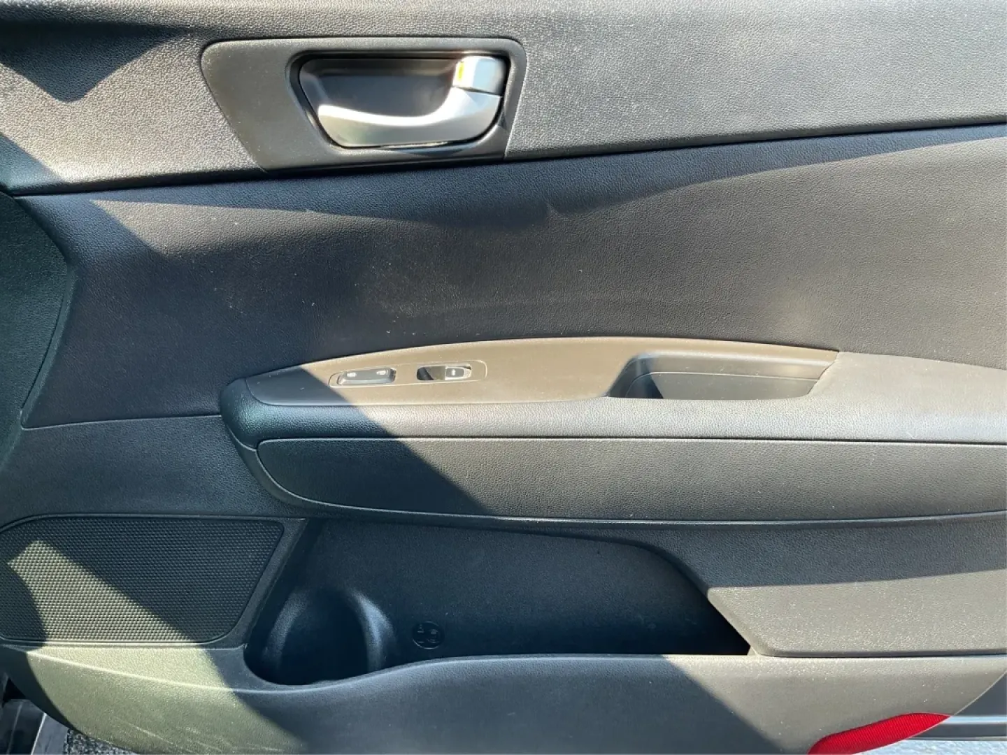 2017 Kia Optima LX (5XXGT4L37HG) with an Theta II 2.4L I-4 gasoline direct injection engine, located at 1184 Kauffman Ave, Fairborn, OH, 45324, (937) 908-9800, 39.807072, -84.030914 - Discover the perfect blend of style and functionality with this 2017 Kia Optima LX, available at Advantage Car and Credit, your trusted Buy Here Pay Here dealership in Fairborn, OH. Whether you're commuting to work, shuttling the kids to school, or planning a weekend getaway, this sedan is designed - Photo#18