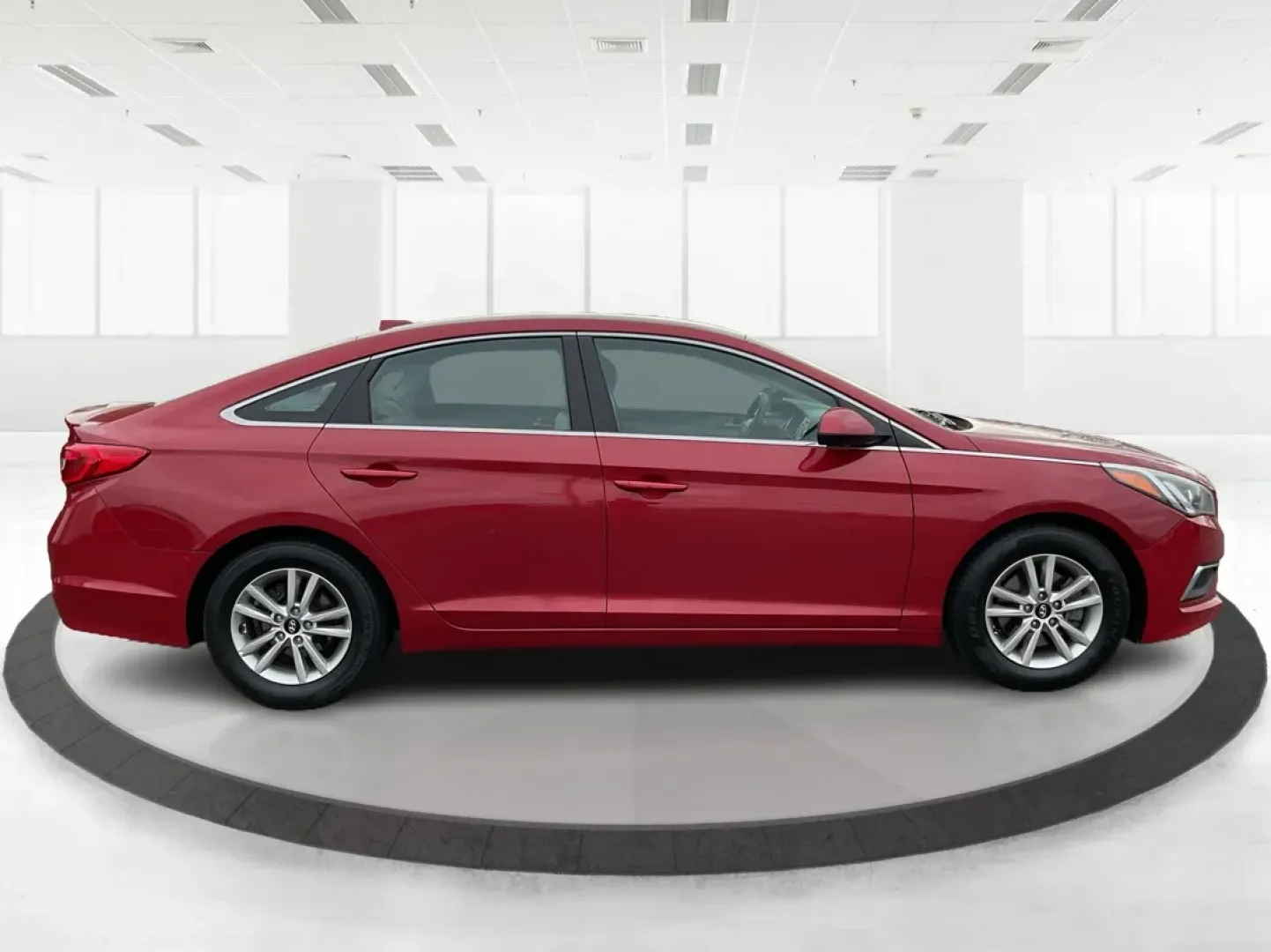 2017 Hyundai Sonata Base/SE (5NPE24AF8HH) with an Other engine, located at 1099 N County Rd 25A , Troy, OH, 45373, (937) 908-9800, 40.057079, -84.212883 - **Discover Your Next Adventure with the 2017 Hyundai Sonata at Advantage Car and Credit!**<br /> <br /> Are you in the market for a reliable sedan that effortlessly combines comfort, style, and functionality? Look no further than the 2017 Hyundai Sonata, available now at Advantage Car and Credit in - Photo#1