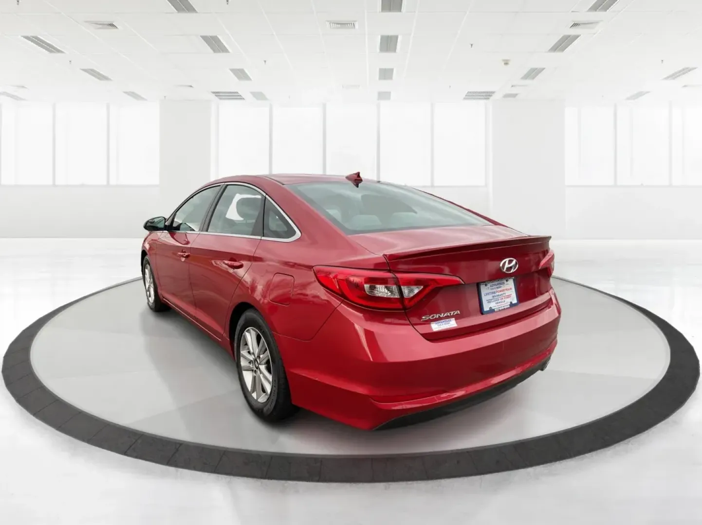 2017 Hyundai Sonata Base/SE (5NPE24AF8HH) with an Other engine, located at 1099 N County Rd 25A , Troy, OH, 45373, (937) 908-9800, 40.057079, -84.212883 - **Discover Your Next Adventure with the 2017 Hyundai Sonata at Advantage Car and Credit!**<br /> <br /> Are you in the market for a reliable sedan that effortlessly combines comfort, style, and functionality? Look no further than the 2017 Hyundai Sonata, available now at Advantage Car and Credit in - Photo#4