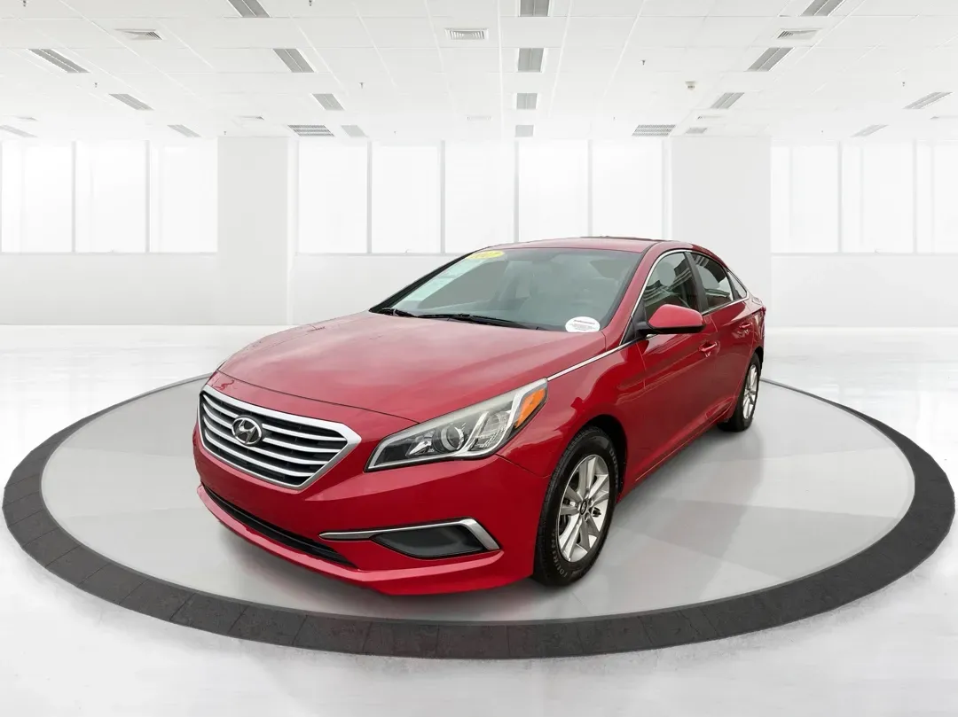 2017 Hyundai Sonata Base/SE (5NPE24AF8HH) with an Other engine, located at 1184 Kauffman Ave, Fairborn, OH, 45324, (937) 908-9800, 39.807072, -84.030914 - **Discover Your Next Adventure with the 2017 Hyundai Sonata at Advantage Car and Credit!**<br /> <br /> Are you in the market for a reliable sedan that effortlessly combines comfort, style, and functionality? Look no further than the 2017 Hyundai Sonata, available now at Advantage Car and Credit in - Photo#8