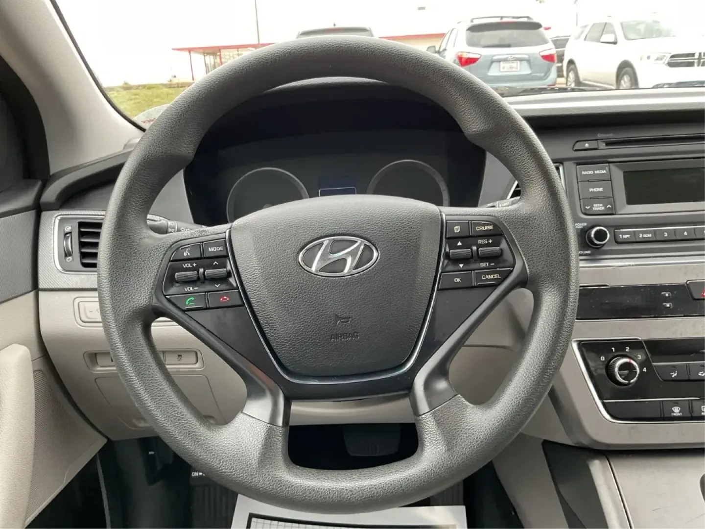 2017 Hyundai Sonata Base/SE (5NPE24AF8HH) with an Other engine, located at 1184 Kauffman Ave, Fairborn, OH, 45324, (937) 908-9800, 39.807072, -84.030914 - **Discover Your Next Adventure with the 2017 Hyundai Sonata at Advantage Car and Credit!**<br /> <br /> Are you in the market for a reliable sedan that effortlessly combines comfort, style, and functionality? Look no further than the 2017 Hyundai Sonata, available now at Advantage Car and Credit in - Photo#16