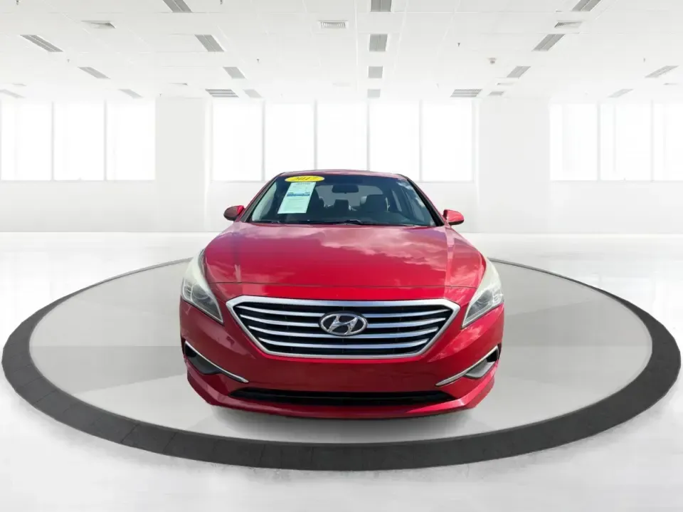 2017 Hyundai Sonata SE (5NPE24AF8HH) with an 2.4L L4 DOHC 16V engine, 7A transmission, located at 1099 N County Rd 25A , Troy, OH, 45373, (937) 908-9800, 40.057079, -84.212883 - Need a reliable, comfortable sedan for the daily drive from Troy to Dayton, school drop-offs, or quick weekend getaways to Charleston Falls Preserve? This red 2017 Hyundai Sonata Base is built for real life-easy to park downtown near the Miami County Courthouse, smooth on I75, and efficient enough f - Photo#7