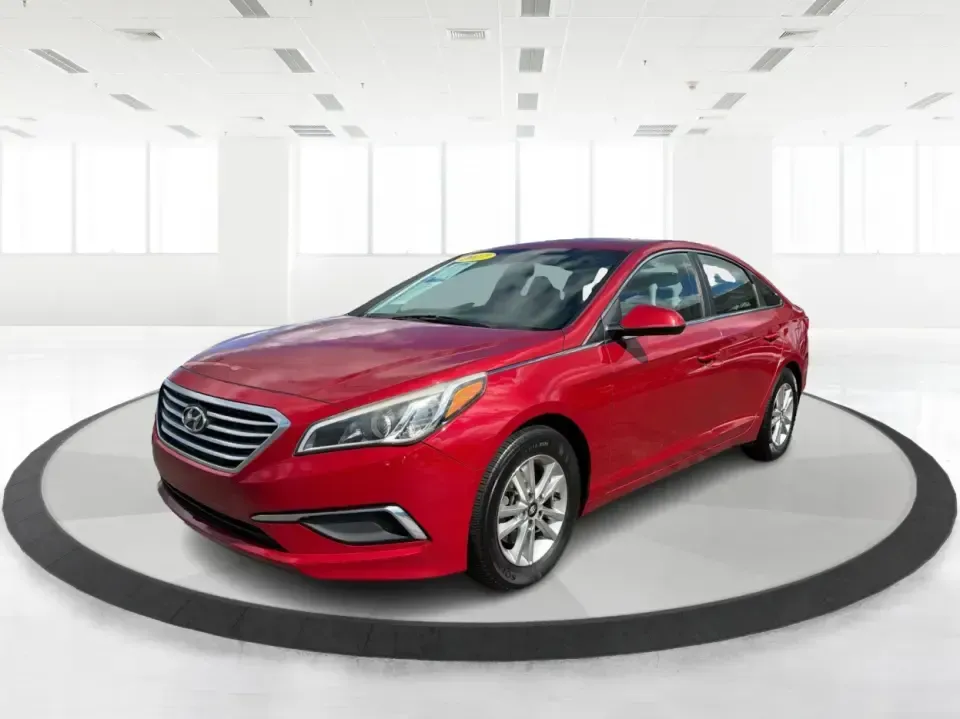 2017 Hyundai Sonata SE (5NPE24AF8HH) with an 2.4L L4 DOHC 16V engine, 7A transmission, located at 1099 N County Rd 25A , Troy, OH, 45373, (937) 908-9800, 40.057079, -84.212883 - Need a reliable, comfortable sedan for the daily drive from Troy to Dayton, school drop-offs, or quick weekend getaways to Charleston Falls Preserve? This red 2017 Hyundai Sonata Base is built for real life-easy to park downtown near the Miami County Courthouse, smooth on I75, and efficient enough f - Photo#8