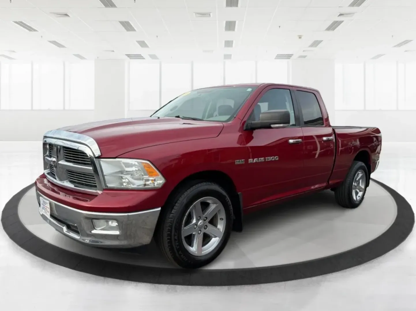 2012 Ram 1500 SLT (1C6RD7GT9CS) with an HEMI 5.7L V-8 variable valve control engine, located at 1230 East Main St, Xenia, OH, 45385, (937) 908-9800, 39.688026, -83.910172 - **Unleash Adventure with the 2012 Ram 1500 SLT Your Next Truck Awaits!**<br /> <br /> Are you ready to elevate your weekend adventures or tackle your daily commute with confidence? Look no further than the 2012 Ram 1500 SLT, a robust and stylish pickup truck designed to meet the needs of families, - Photo#8