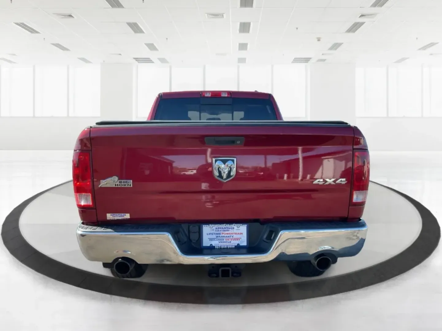 2012 Ram 1500 SLT (1C6RD7GT9CS) with an HEMI 5.7L V-8 variable valve control engine, located at 1184 Kauffman Ave, Fairborn, OH, 45324, (937) 908-9800, 39.807072, -84.030914 - **Unleash Adventure with the 2012 Ram 1500 SLT Your Next Truck Awaits!**<br /> <br /> Are you ready to elevate your weekend adventures or tackle your daily commute with confidence? Look no further than the 2012 Ram 1500 SLT, a robust and stylish pickup truck designed to meet the needs of families, - Photo#3