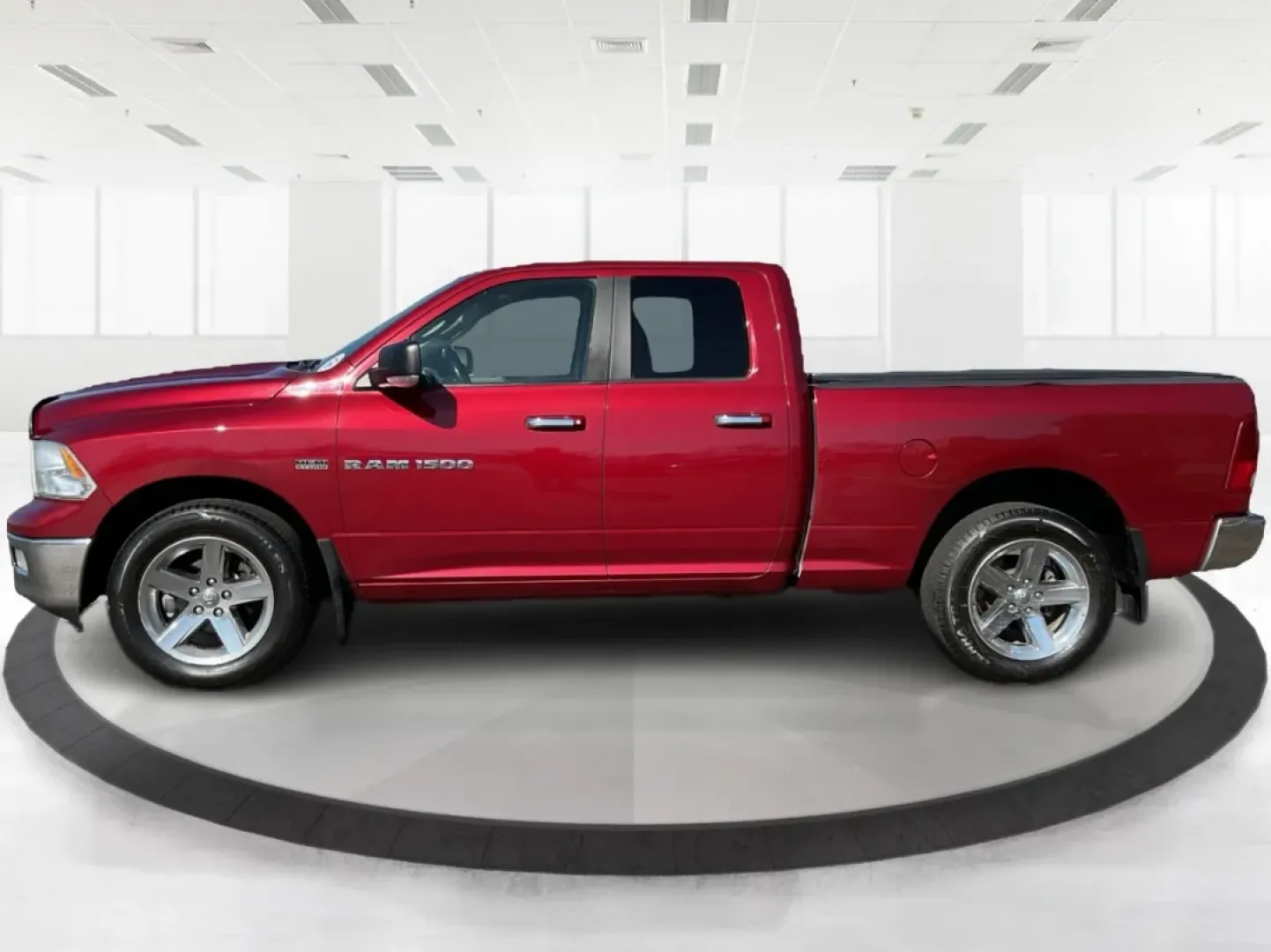 2012 Ram 1500 SLT (1C6RD7GT9CS) with an HEMI 5.7L V-8 variable valve control engine, located at 1184 Kauffman Ave, Fairborn, OH, 45324, (937) 908-9800, 39.807072, -84.030914 - **Unleash Adventure with the 2012 Ram 1500 SLT Your Next Truck Awaits!**<br /> <br /> Are you ready to elevate your weekend adventures or tackle your daily commute with confidence? Look no further than the 2012 Ram 1500 SLT, a robust and stylish pickup truck designed to meet the needs of families, - Photo#5