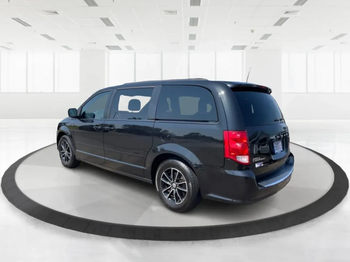 2017 Dodge Grand Caravan GT (2C4RDGEG9HR) with an 3.6L V6 DOHC 24V engine, 6-Speed Automatic transmission, located at 1951 S Dayton Lakeview Rd., New Carlisle, OH, 45344, (937) 908-9800, 39.890999, -84.050255 - **Discover Your Family's Adventure with the 2017 Dodge Grand Caravan GT at Advantage Car and Credit!**<br /> <br /> Are you ready to elevate your family's travel experience? The 2017 Dodge Grand Caravan GT is not just a vehicle; it's a lifestyle solution designed for families who love to explore, en - Photo#4