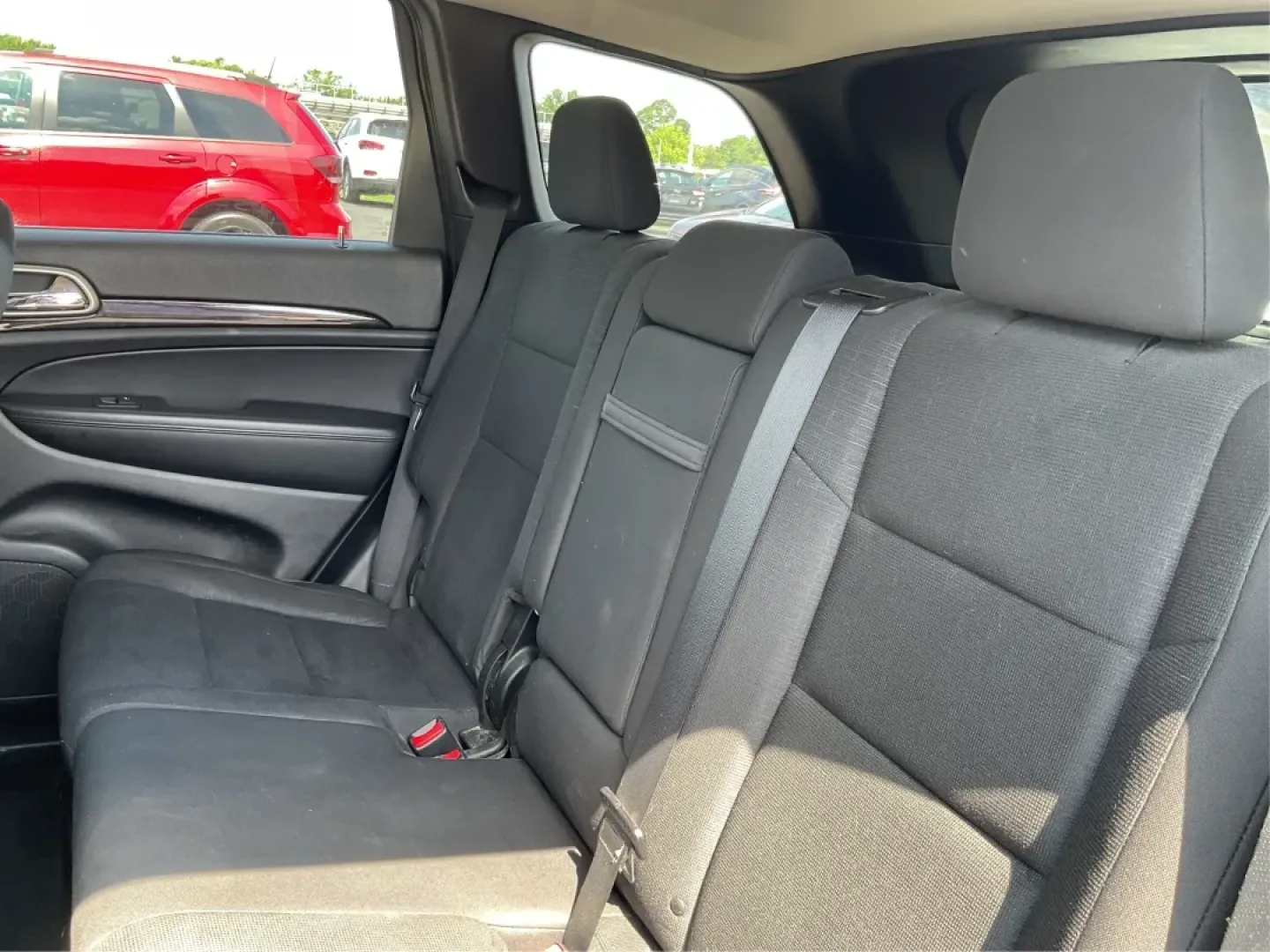 2013 Jeep Grand Cherokee Laredo (1C4RJFAG7DC) with an Other engine, located at 4508 South Dixie Dr, Moraine, OH, 45439, (937) 908-9800, 39.689976, -84.218452 - Are you ready to elevate your driving experience? Whether you're a growing family in need of spacious comfort, a weekend adventurer seeking reliability, or simply someone looking for a dependable daily driver, the 2013 Jeep Grand Cherokee Laredo is the perfect vehicle for you. Located at Advantage C - Photo#10
