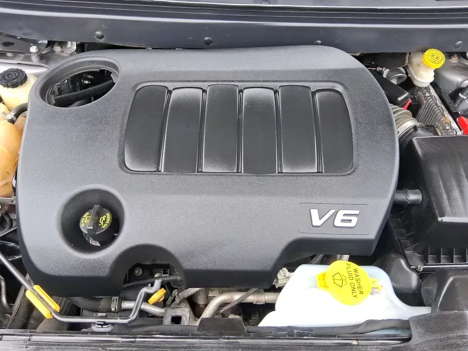 2017 Dodge Journey SXT AWD (3C4PDDBG9HT) with an Pentastar 3.6L V-6 DOHC engine, 6A transmission, located at 1230 East Main St, Xenia, OH, 45385, (937) 908-9800, 39.688026, -83.910172 - ### Explore New Adventures with the 2017 Dodge Journey SXT AWD at Advantage Car and Credit<br /> <br /> Looking for an SUV that can keep up with your dynamic lifestyle? The 2017 Dodge Journey SXT AWD is the perfect companion for growing families, weekend adventurers, and daily commuters alike. With - Photo#11