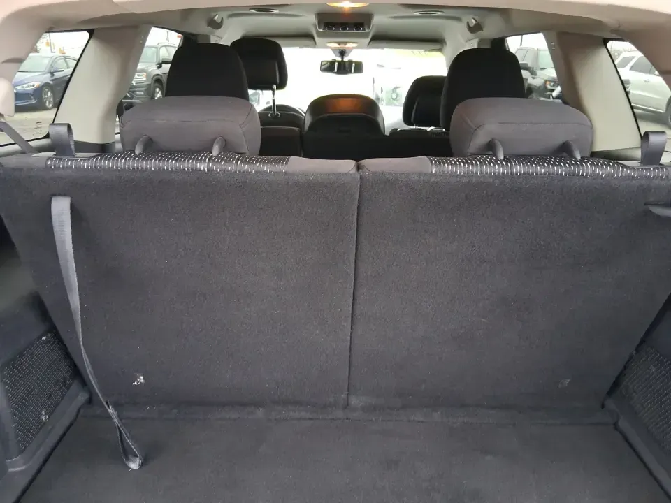 2017 Dodge Journey SXT AWD (3C4PDDBG9HT) with an Pentastar 3.6L V-6 DOHC engine, 6A transmission, located at 1230 East Main St, Xenia, OH, 45385, (937) 908-9800, 39.688026, -83.910172 - ### Explore New Adventures with the 2017 Dodge Journey SXT AWD at Advantage Car and Credit<br /> <br /> Looking for an SUV that can keep up with your dynamic lifestyle? The 2017 Dodge Journey SXT AWD is the perfect companion for growing families, weekend adventurers, and daily commuters alike. With - Photo#12