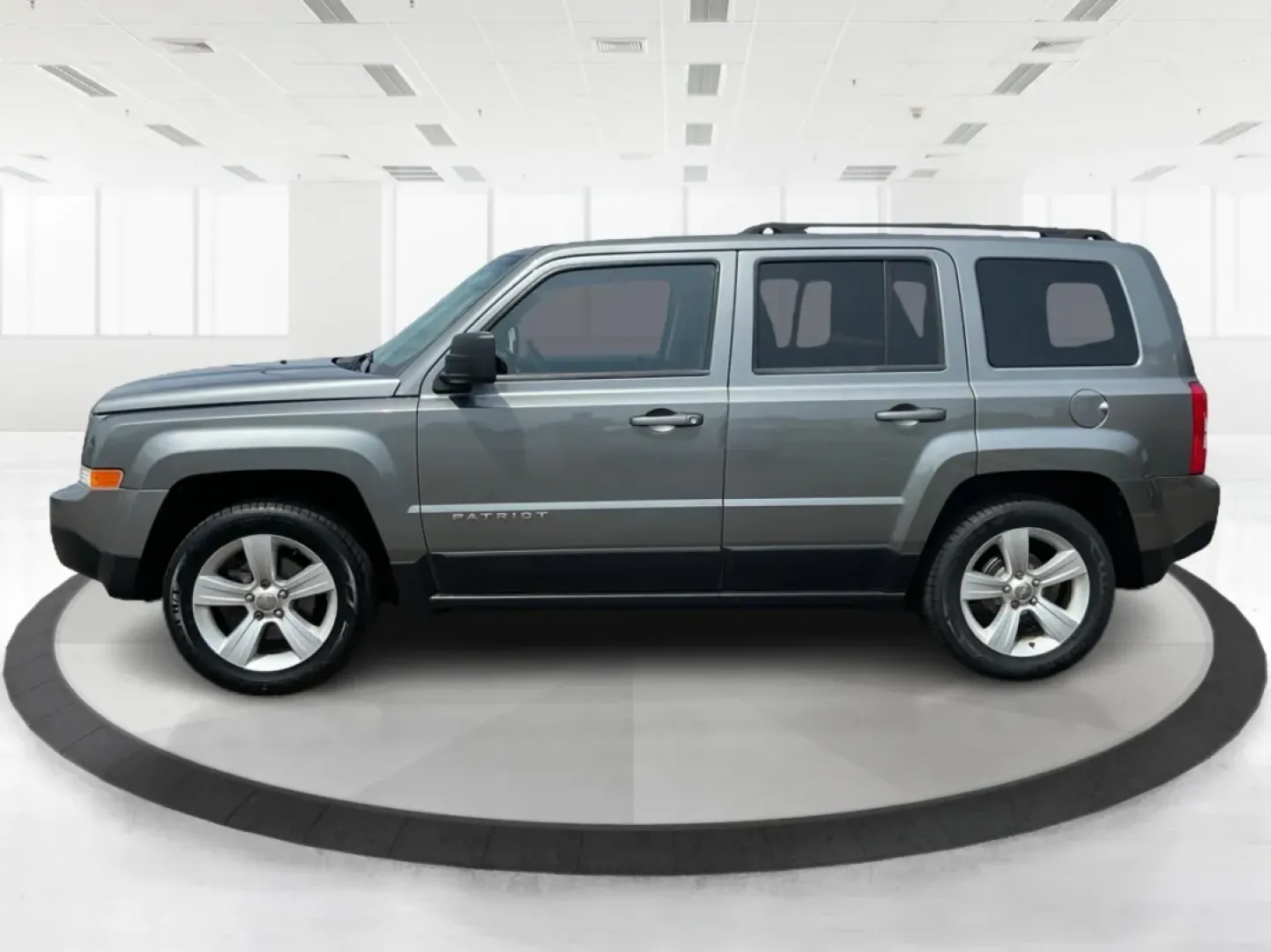 2013 Jeep Patriot Latitude (1C4NJPFA8DD) with an Other engine, located at 1951 S Dayton Lakeview Rd., New Carlisle, OH, 45344, (937) 908-9800, 39.890999, -84.050255 - Ready to elevate your adventures? Meet the 2013 Jeep Patriot Latitude, a versatile SUV that perfectly balances rugged capability with everyday comfort. Whether you're navigating the bustling streets of Fairborn, OH, or heading out for a weekend getaway to the scenic parks nearby, this vehicle is des - Photo#5