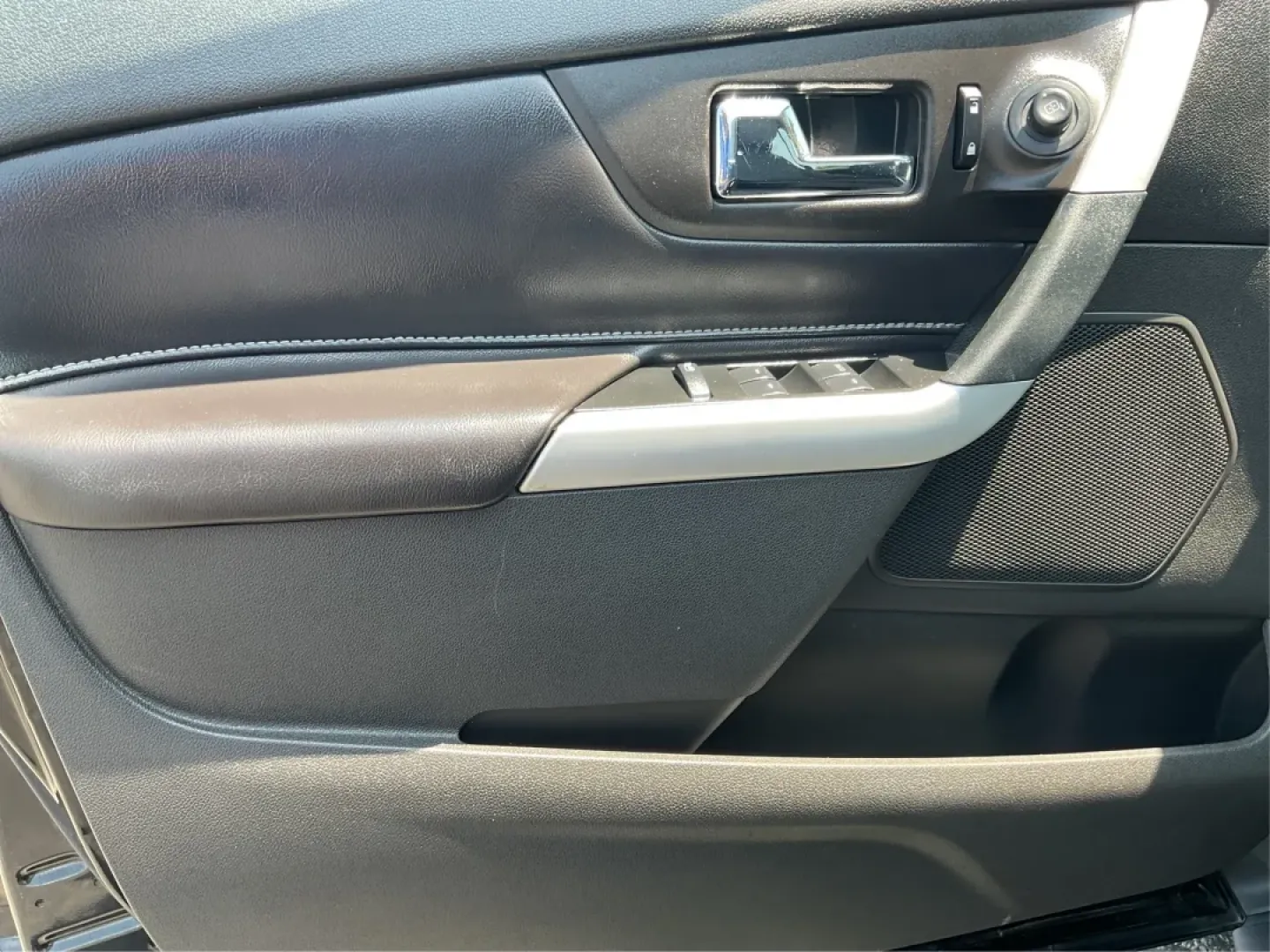 2014 Ford Edge SE (2FMDK3G96EB) with an Other engine, located at 1951 S Dayton Lakeview Rd., New Carlisle, OH, 45344, (937) 908-9800, 39.890999, -84.050255 - **Discover Your Next Adventure with the 2014 Ford Edge SE!** <br /> <br /> Are you searching for a reliable vehicle that perfectly balances style, comfort, and functionality? Look no further than this stunning 2014 Ford Edge SE, available now at Advantage Car and Credit in Fairborn, OH. This versati - Photo#18