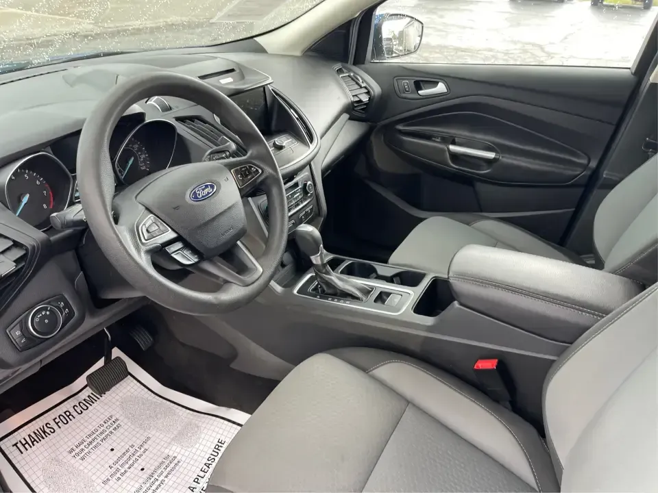 2017 Ford Escape SE (1FMCU0GD5HU) with an 1.5L L4 DOHC 16V engine, 6A transmission, located at 1184 Kauffman Ave, Fairborn, OH, 45324, (937) 908-9800, 39.807072, -84.030914 - **Adventure Awaits in This 2017 Ford Escape SE Perfect for Your Ohio Lifestyle!**<br /> <br /> Are you ready to embrace the open road? Whether you're commuting to work, taking the kids to soccer practice, or planning a weekend getaway to nearby attractions like the National Museum of the U.S. Air F - Photo#9