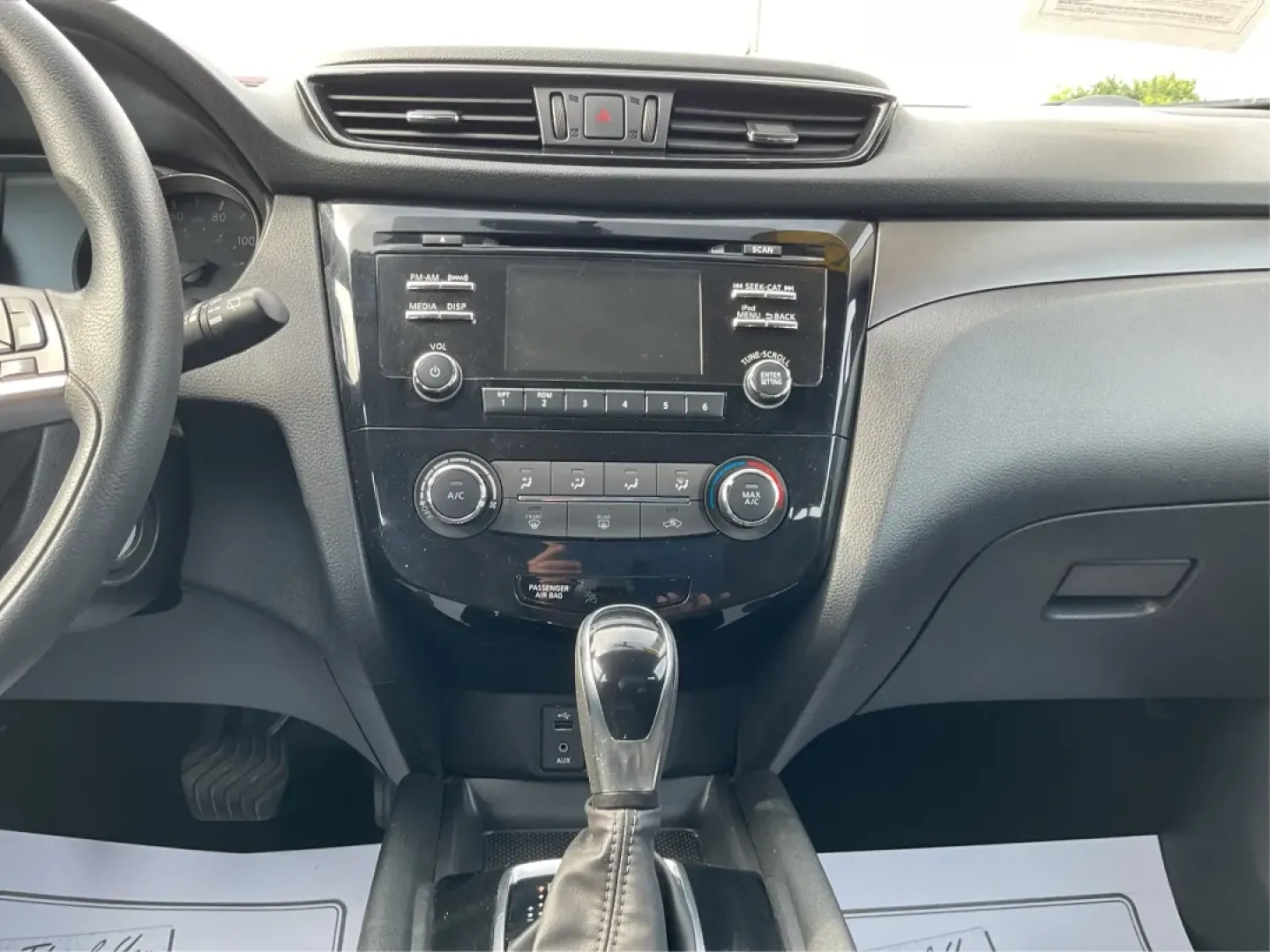 2017 Nissan Rogue S (JN1BJ1CR3HW) with an 2L I-4 gasoline direct injection engine, located at 880 E. National Road, Vandalia, OH, 45377, (937) 908-9800, 39.891918, -84.183594 - **Discover Adventure with the 2017 Nissan Rogue at Advantage Car and Credit!**<br /> <br /> Are you ready to elevate your lifestyle and embark on new adventures? Whether you're a busy parent juggling school drop-offs, a commuter navigating the daily grind, or an outdoor enthusiast seeking weekend es - Photo#13