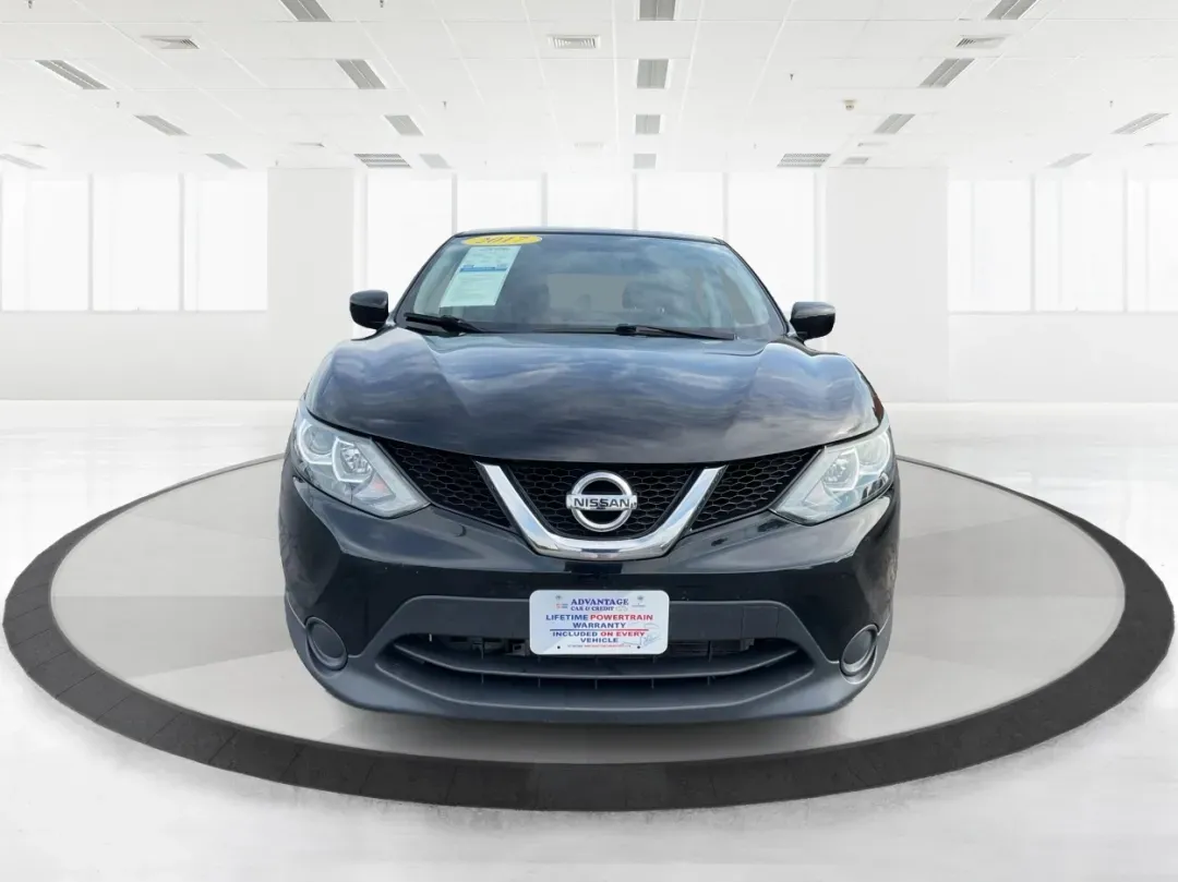 2017 Nissan Rogue S (JN1BJ1CR3HW) with an 2L I-4 gasoline direct injection engine, located at 1951 S Dayton Lakeview Rd., New Carlisle, OH, 45344, (937) 908-9800, 39.890999, -84.050255 - 2017 Nissan Rogue S - Photo#7