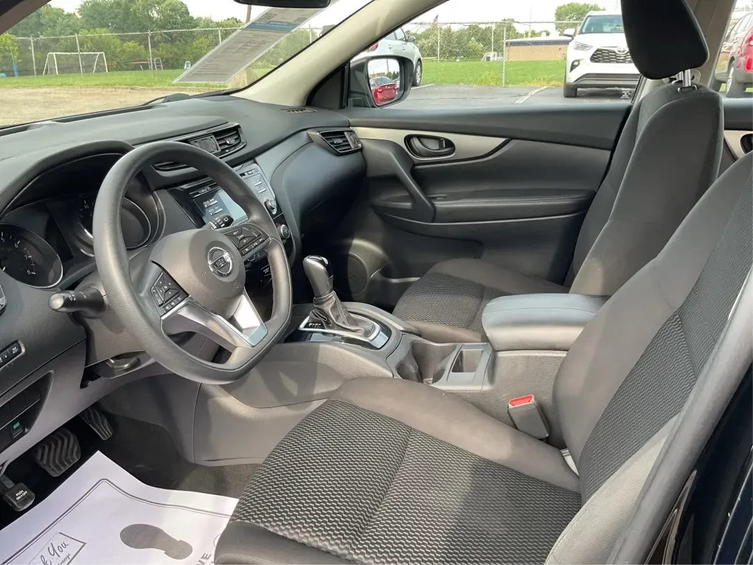 2017 Nissan Rogue S (JN1BJ1CR3HW) with an 2L I-4 gasoline direct injection engine, located at 1951 S Dayton Lakeview Rd., New Carlisle, OH, 45344, (937) 908-9800, 39.890999, -84.050255 - 2017 Nissan Rogue S - Photo#9