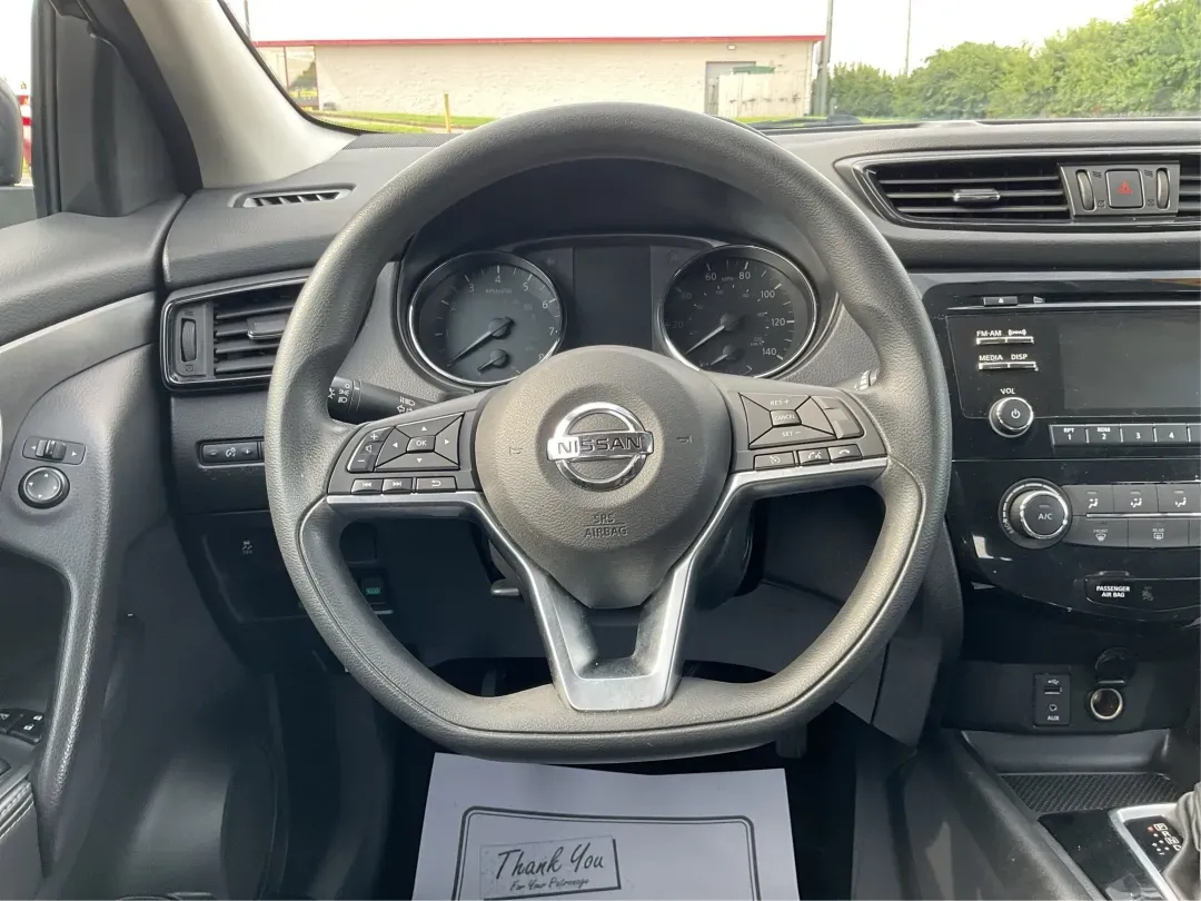 2017 Nissan Rogue S (JN1BJ1CR3HW) with an 2L I-4 gasoline direct injection engine, located at 1951 S Dayton Lakeview Rd., New Carlisle, OH, 45344, (937) 908-9800, 39.890999, -84.050255 - 2017 Nissan Rogue S - Photo#16