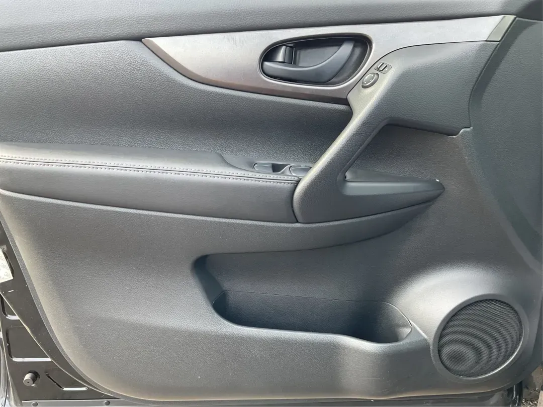 2017 Nissan Rogue S (JN1BJ1CR3HW) with an 2L I-4 gasoline direct injection engine, located at 1951 S Dayton Lakeview Rd., New Carlisle, OH, 45344, (937) 908-9800, 39.890999, -84.050255 - 2017 Nissan Rogue S - Photo#17