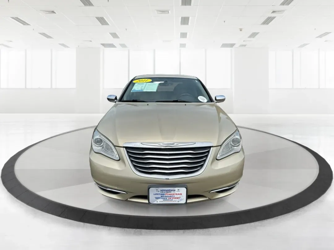 2011 Chrysler 200 Limited (1C3BC2FB0BN) with an Other engine, located at 1184 Kauffman Ave, Fairborn, OH, 45324, (937) 908-9800, 39.807072, -84.030914 - ### Elevate Your Daily Commute with the 2011 Chrysler 200 Limited<br /> <br /> Are you searching for a reliable sedan that combines style, comfort, and modern features? Look no further than the 2011 Chrysler 200 Limited, available now at Advantage Car and Credit in New Carlisle, OH. This vehicle is - Photo#7