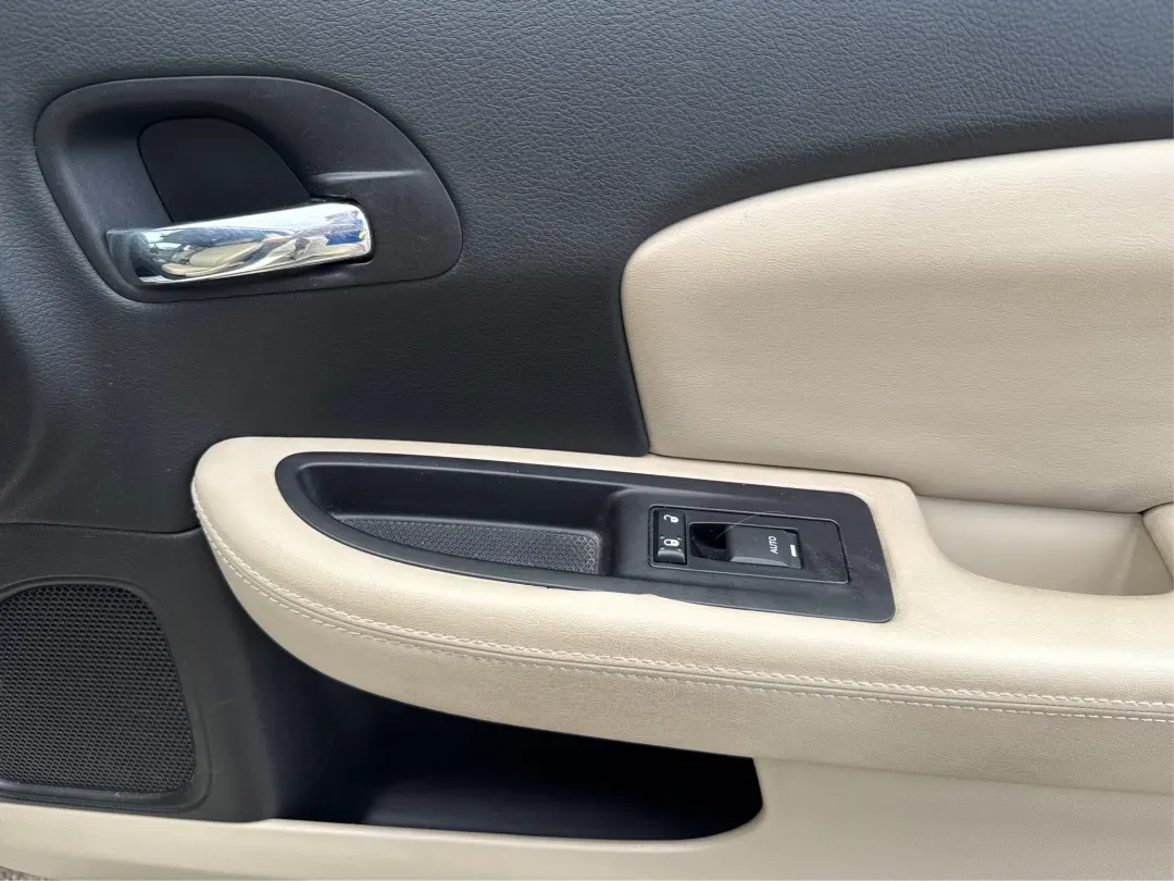 2011 Chrysler 200 Limited (1C3BC2FB0BN) with an Other engine, located at 1184 Kauffman Ave, Fairborn, OH, 45324, (937) 908-9800, 39.807072, -84.030914 - ### Elevate Your Daily Commute with the 2011 Chrysler 200 Limited<br /> <br /> Are you searching for a reliable sedan that combines style, comfort, and modern features? Look no further than the 2011 Chrysler 200 Limited, available now at Advantage Car and Credit in New Carlisle, OH. This vehicle is - Photo#20