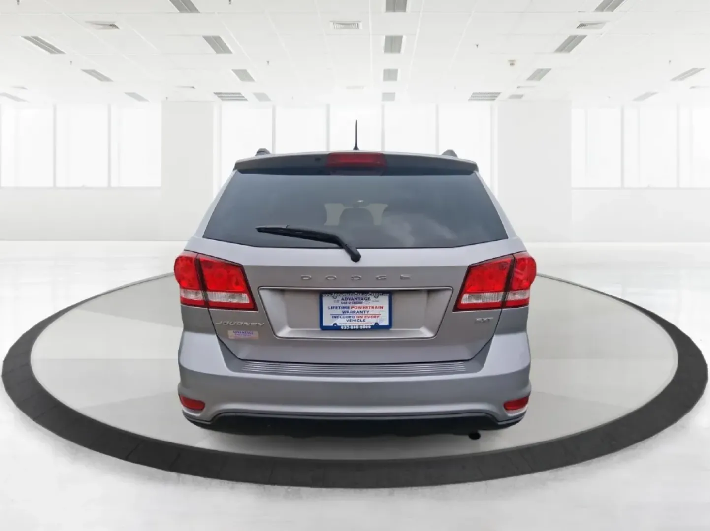 2015 Dodge Journey SXT (3C4PDCBB2FT) with an 2.4L L6 DOHC 16V engine, 4-Speed Automatic transmission, located at 4508 South Dixie Dr, Moraine, OH, 45439, (937) 908-9800, 39.689976, -84.218452 - **Adventure Awaits with the 2015 Dodge Journey SXT at Advantage Car and Credit!**<br /> <br /> If you're in search of a versatile SUV that caters to both daily commutes and weekend adventures with your family, the 2015 Dodge Journey SXT is the perfect match for you. This spacious and stylish vehicle - Photo#3