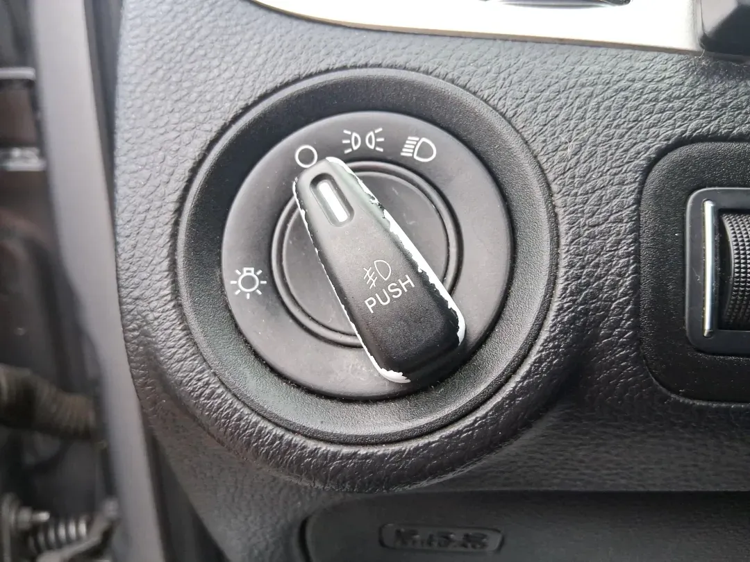 2015 Dodge Journey SXT (3C4PDCBB2FT) with an 2.4L L6 DOHC 16V engine, 4-Speed Automatic transmission, located at 4508 South Dixie Dr, Moraine, OH, 45439, (937) 908-9800, 39.689976, -84.218452 - **Adventure Awaits with the 2015 Dodge Journey SXT at Advantage Car and Credit!**<br /> <br /> If you're in search of a versatile SUV that caters to both daily commutes and weekend adventures with your family, the 2015 Dodge Journey SXT is the perfect match for you. This spacious and stylish vehicle - Photo#17