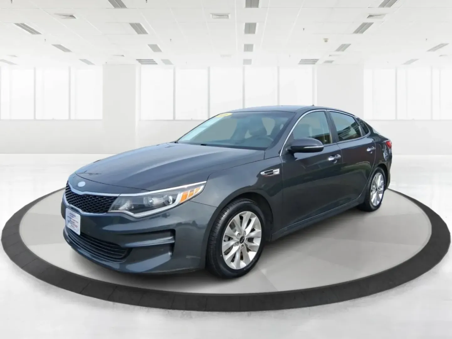 2016 Kia Optima LX (5XXGT4L36GG) with an Theta II 2.4L I-4 gasoline direct injection engine, located at 8750 N County Rd 25A, Piqua, OH, 45356, (937) 908-9800, 40.164391, -84.232513 - Discover an exceptional driving experience with the 2016 Kia Optima LX, available now at Advantage Car and Credit in New Carlisle, OH. This sedan is not just a mode of transportation; it's an enhancement to your lifestyle, whether you're commuting to work, running errands, or embarking on weekend ad - Photo#8