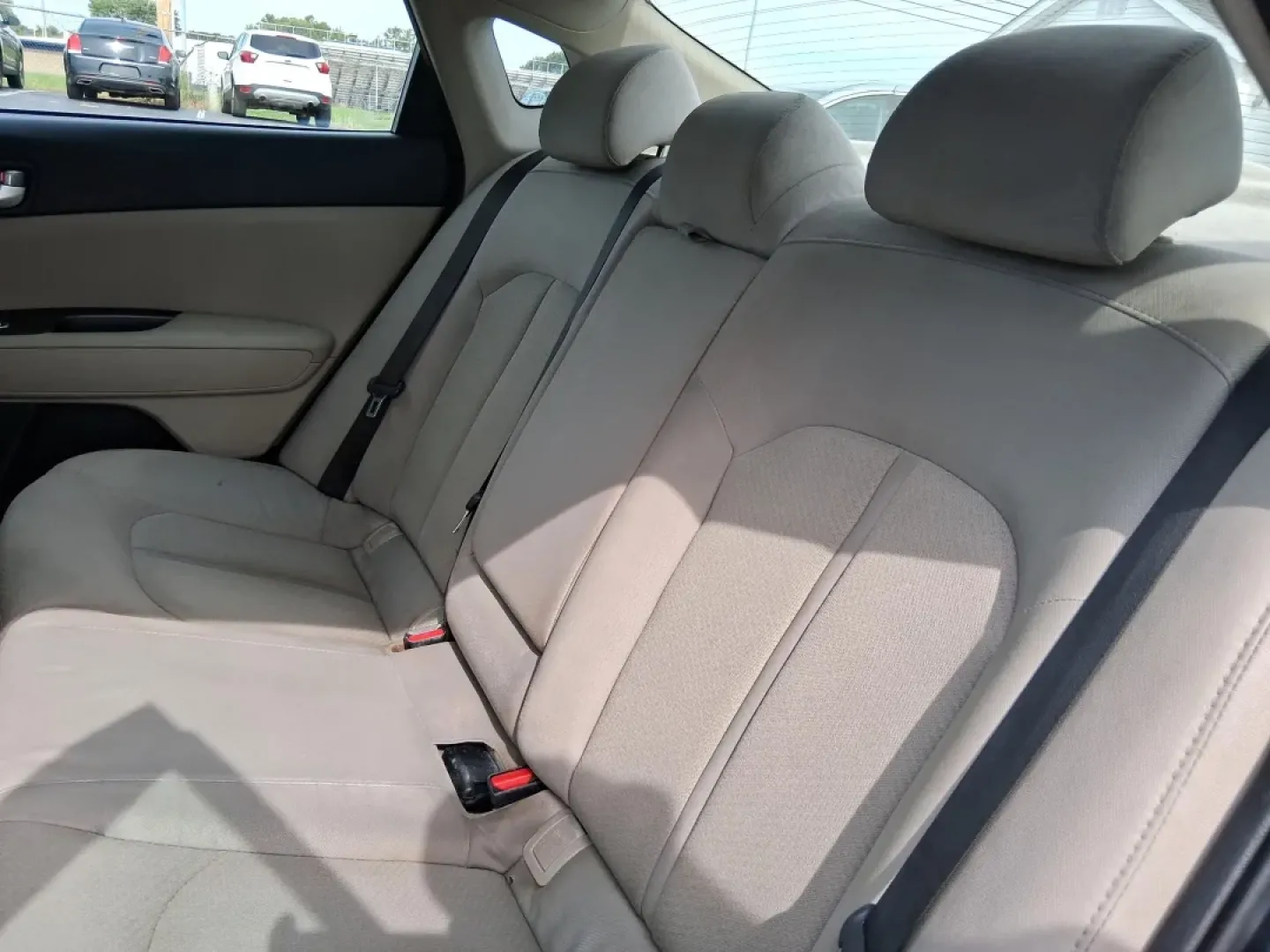 2016 Kia Optima LX (5XXGT4L36GG) with an Theta II 2.4L I-4 gasoline direct injection engine, located at 8750 N County Rd 25A, Piqua, OH, 45356, (937) 908-9800, 40.164391, -84.232513 - Discover an exceptional driving experience with the 2016 Kia Optima LX, available now at Advantage Car and Credit in New Carlisle, OH. This sedan is not just a mode of transportation; it's an enhancement to your lifestyle, whether you're commuting to work, running errands, or embarking on weekend ad - Photo#10