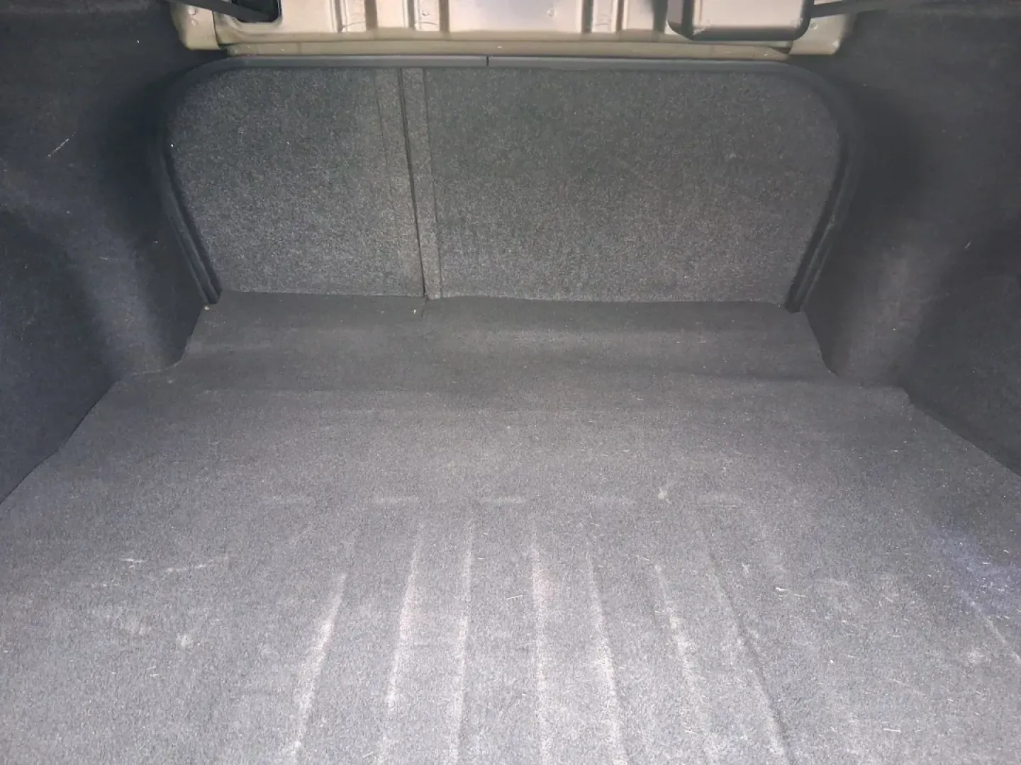 2016 Kia Optima LX (5XXGT4L36GG) with an Theta II 2.4L I-4 gasoline direct injection engine, located at 8750 N County Rd 25A, Piqua, OH, 45356, (937) 908-9800, 40.164391, -84.232513 - Discover an exceptional driving experience with the 2016 Kia Optima LX, available now at Advantage Car and Credit in New Carlisle, OH. This sedan is not just a mode of transportation; it's an enhancement to your lifestyle, whether you're commuting to work, running errands, or embarking on weekend ad - Photo#12