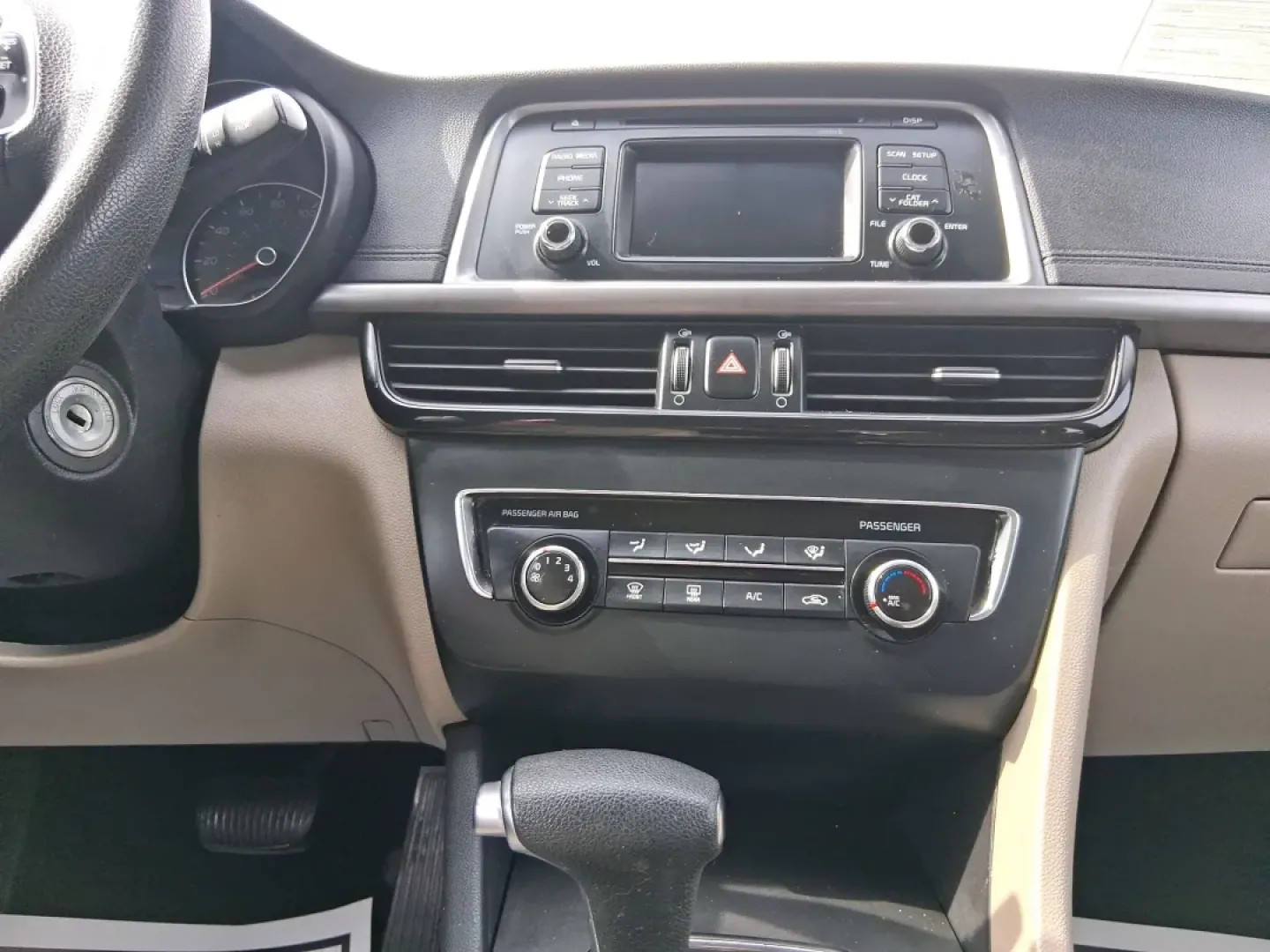 2016 Kia Optima LX (5XXGT4L36GG) with an Theta II 2.4L I-4 gasoline direct injection engine, located at 8750 N County Rd 25A, Piqua, OH, 45356, (937) 908-9800, 40.164391, -84.232513 - Discover an exceptional driving experience with the 2016 Kia Optima LX, available now at Advantage Car and Credit in New Carlisle, OH. This sedan is not just a mode of transportation; it's an enhancement to your lifestyle, whether you're commuting to work, running errands, or embarking on weekend ad - Photo#13