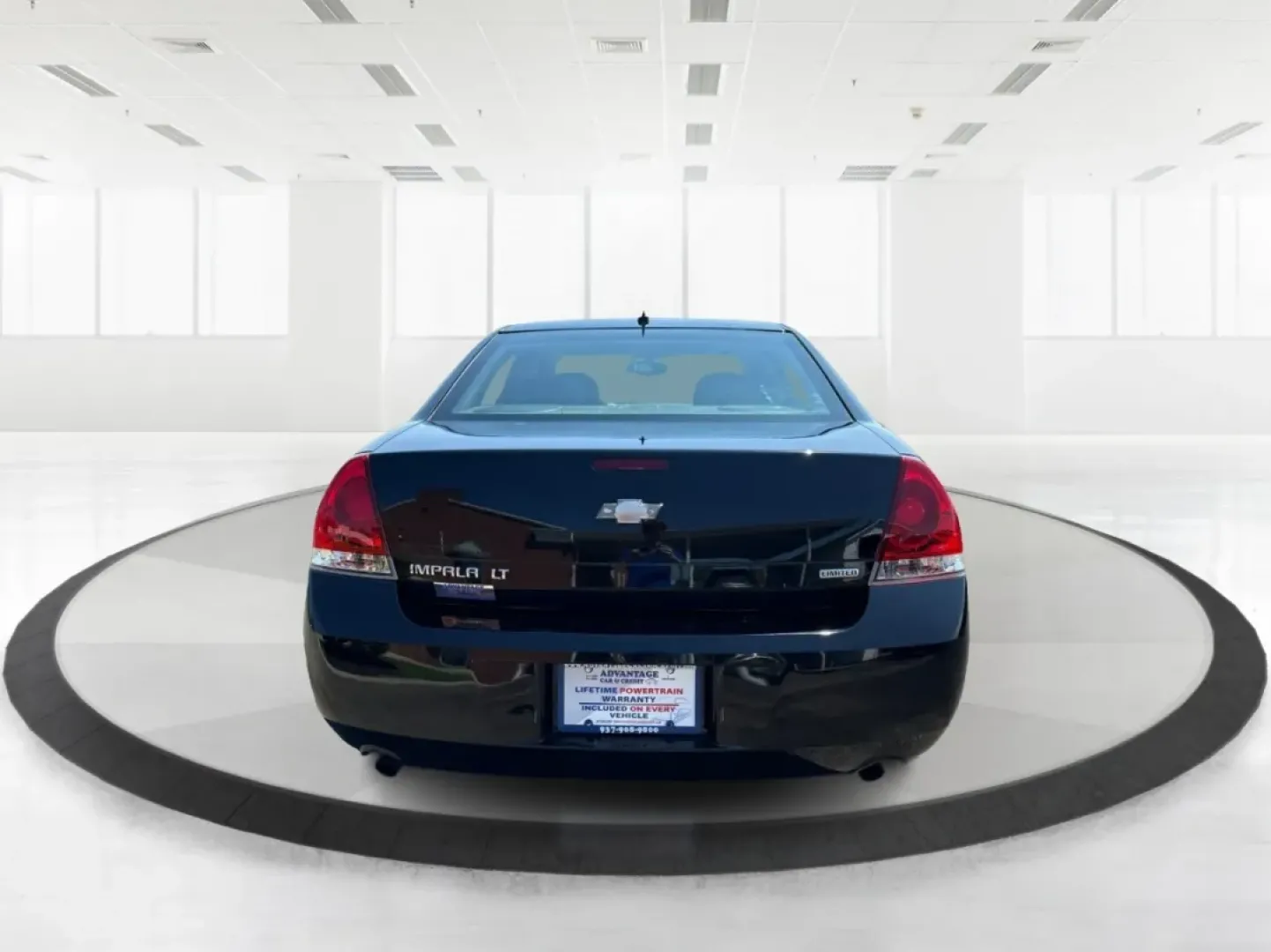 2014 Chevrolet Impala Limited LT (2G1WB5E3XE1) with an 3.6L V-6 gasoline direct injection engine, 6-Speed Automatic transmission, located at 1230 East Main St, Xenia, OH, 45385, (937) 908-9800, 39.688026, -83.910172 - Are you ready for your next adventure, whether it's a family road trip, a daily commute, or simply running errands around Fairborn? The 2014 Chevrolet Impala Limited LT is the perfect sedan to elevate your driving experience. With its stylish black exterior and reliable performance, this vehicle is - Photo#3