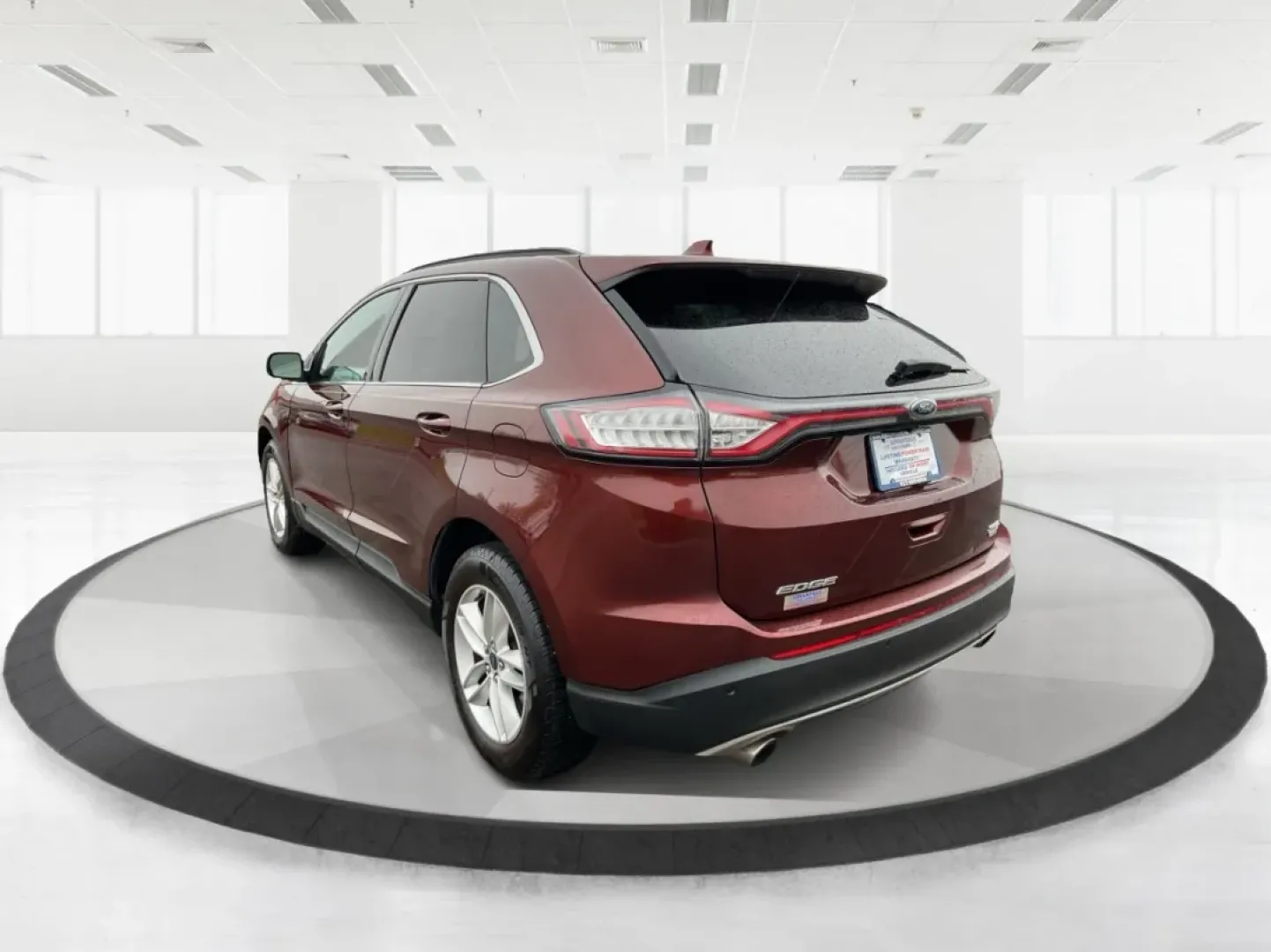 2016 Ford Edge SEL (2FMPK4J92GB) with an Other engine, located at 1184 Kauffman Ave, Fairborn, OH, 45324, (937) 908-9800, 39.807072, -84.030914 - Discover the perfect blend of comfort, style, and functionality with the 2016 Ford Edge SEL, available now at Advantage Car and Credit in Fairborn, OH. Whether you're a growing family in need of extra space, a commuter seeking reliability, or a weekend adventurer ready to explore, this SUV is design - Photo#4