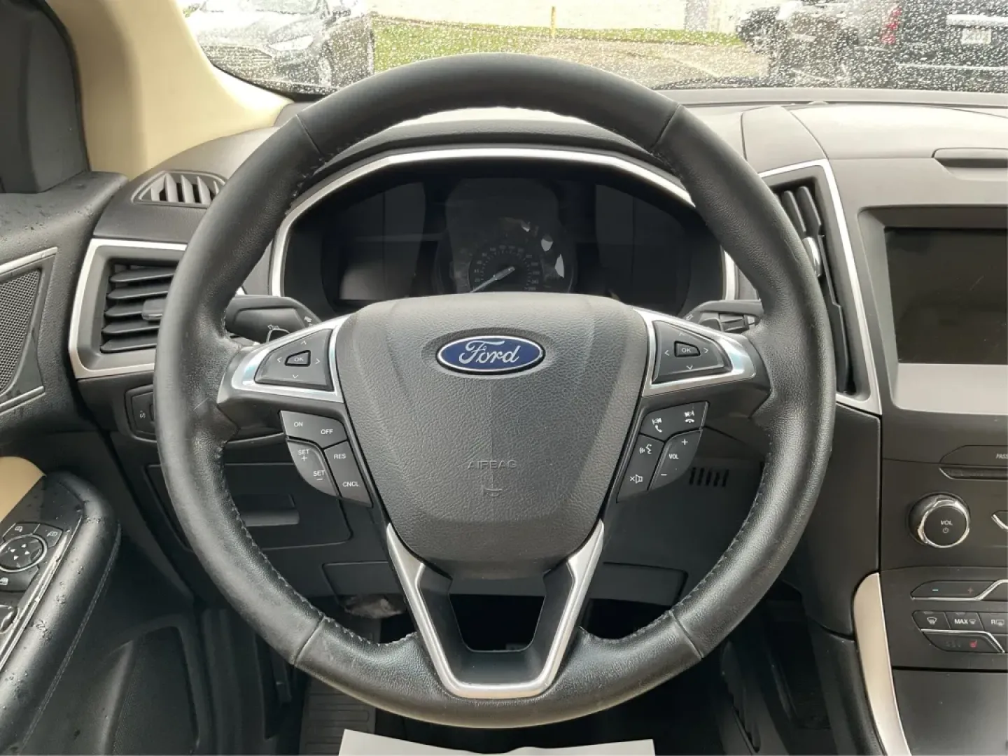 2016 Ford Edge SEL (2FMPK4J92GB) with an Other engine, located at 1184 Kauffman Ave, Fairborn, OH, 45324, (937) 908-9800, 39.807072, -84.030914 - Discover the perfect blend of comfort, style, and functionality with the 2016 Ford Edge SEL, available now at Advantage Car and Credit in Fairborn, OH. Whether you're a growing family in need of extra space, a commuter seeking reliability, or a weekend adventurer ready to explore, this SUV is design - Photo#16