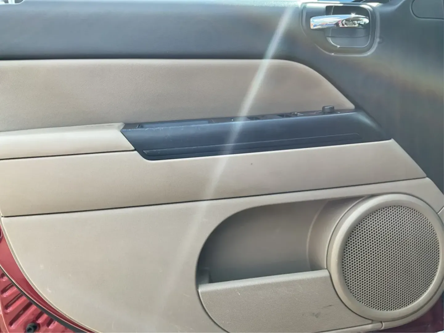 2013 Jeep Compass Latitude (1C4NJDEB6DD) with an 2.4L I-4 DOHC engine, located at 1099 N County Rd 25A , Troy, OH, 45373, (937) 908-9800, 40.057079, -84.212883 - Are you ready to elevate your adventures and embrace a lifestyle filled with exploration? The 2013 Jeep Compass Latitude is the perfect companion for those who value versatility and comfort, making it an ideal choice for weekend getaways or daily commutes. This rugged yet refined SUV is now availabl - Photo#16